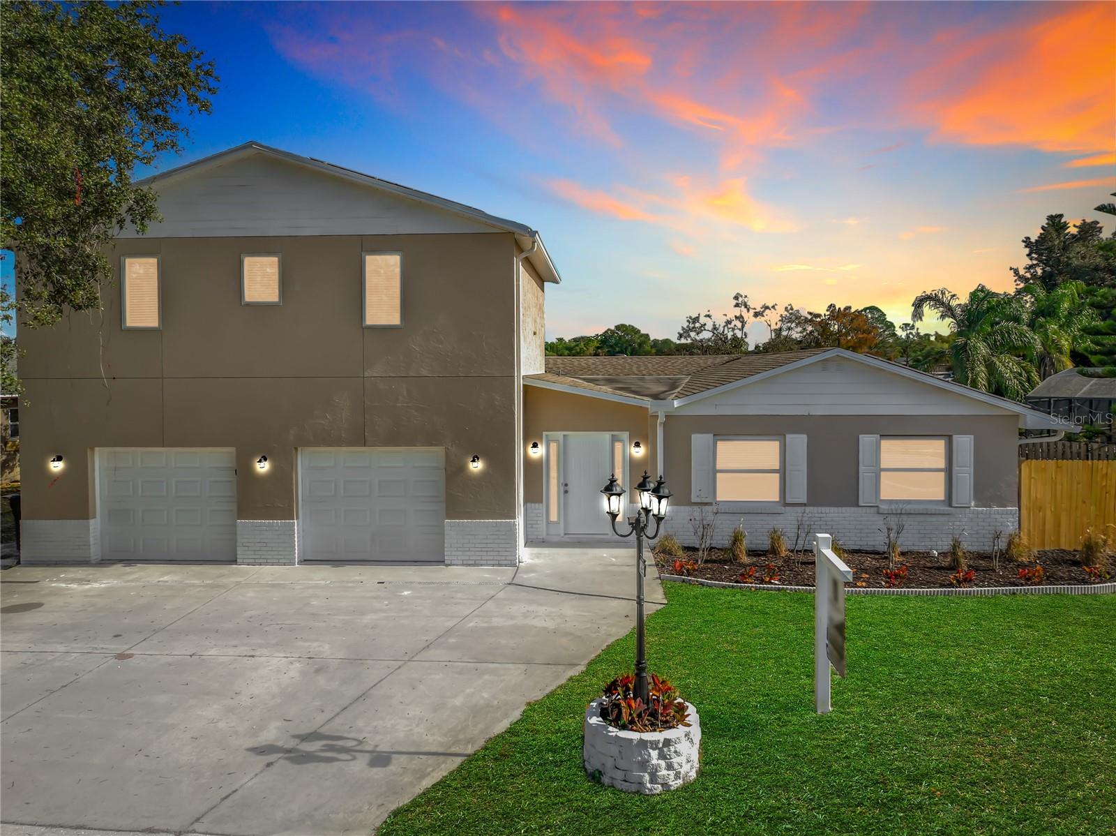 Single Family Residence in OCOEE, FL - Daniel Dourado