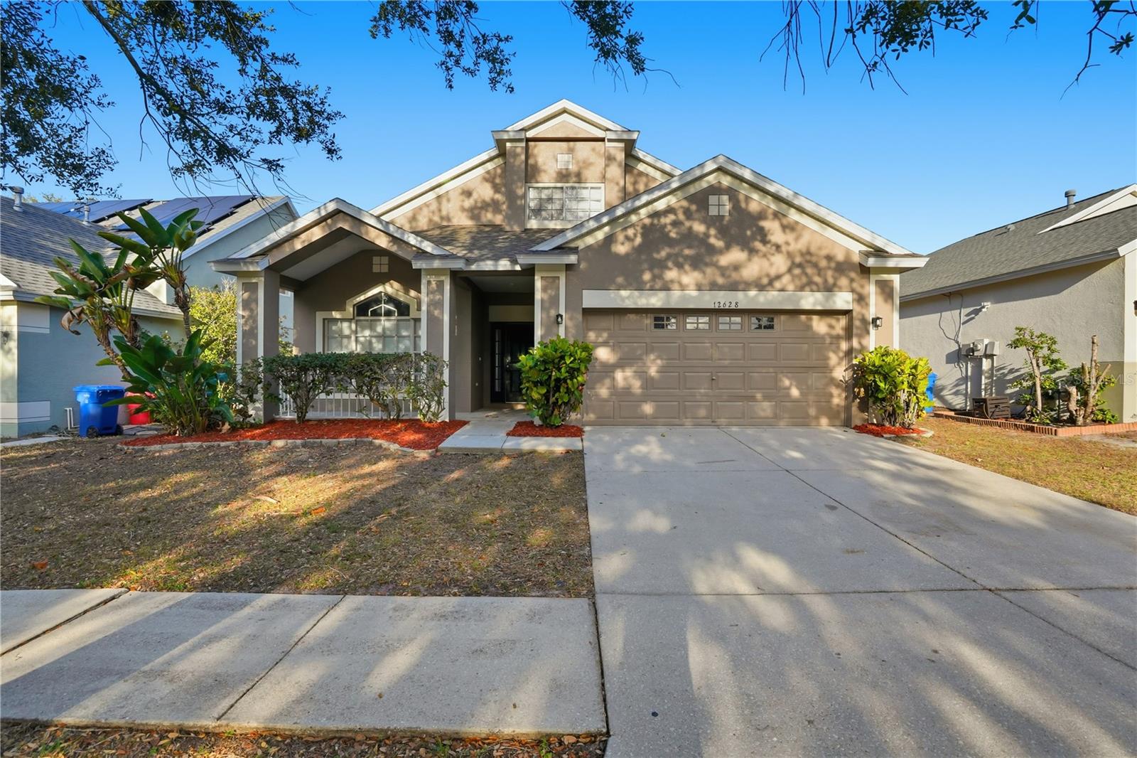 Single Family Residence in RIVERVIEW, FL - Daniel Dourado