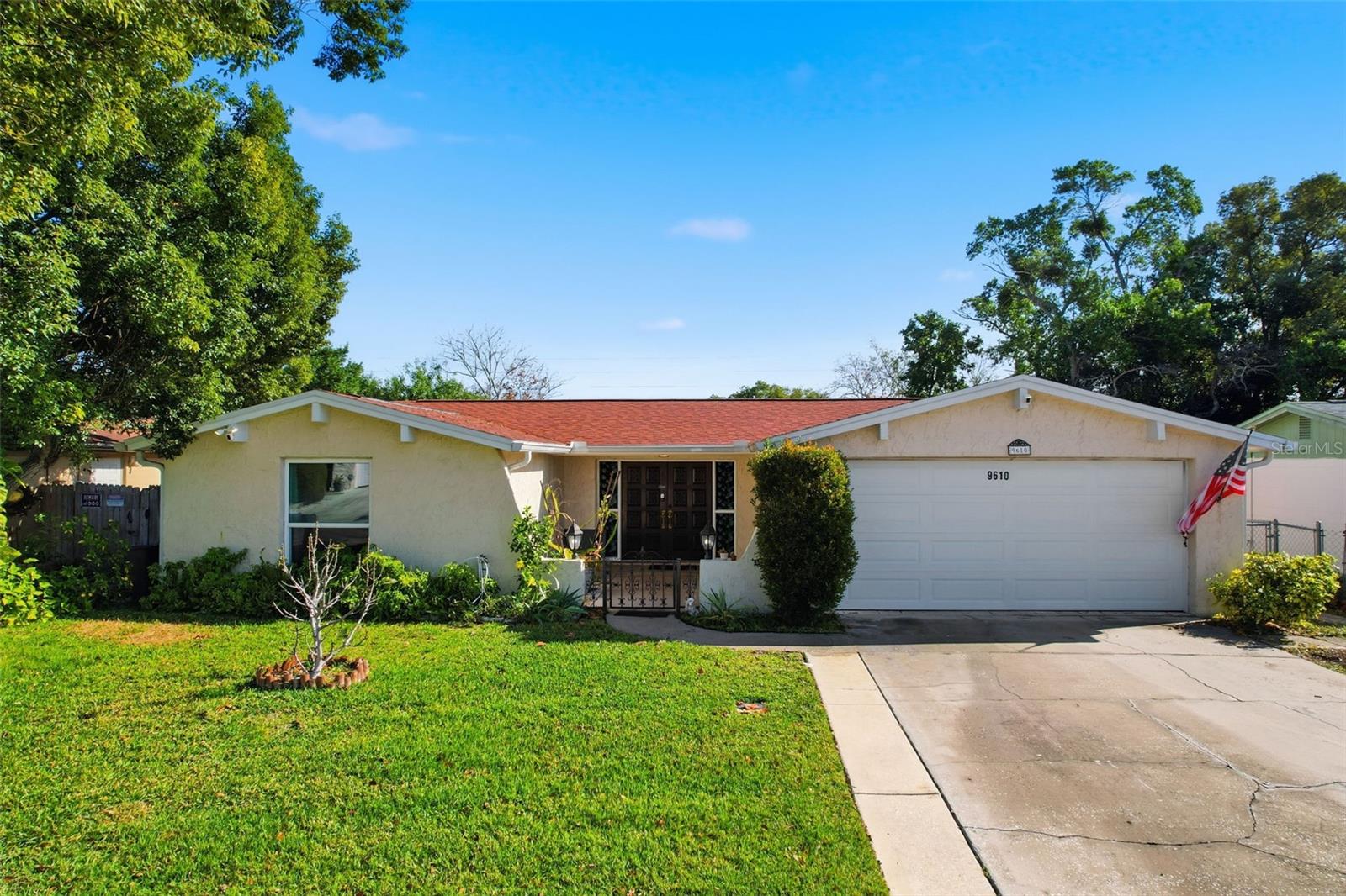 Single Family Residence em PORT RICHEY, FL - Daniel Dourado