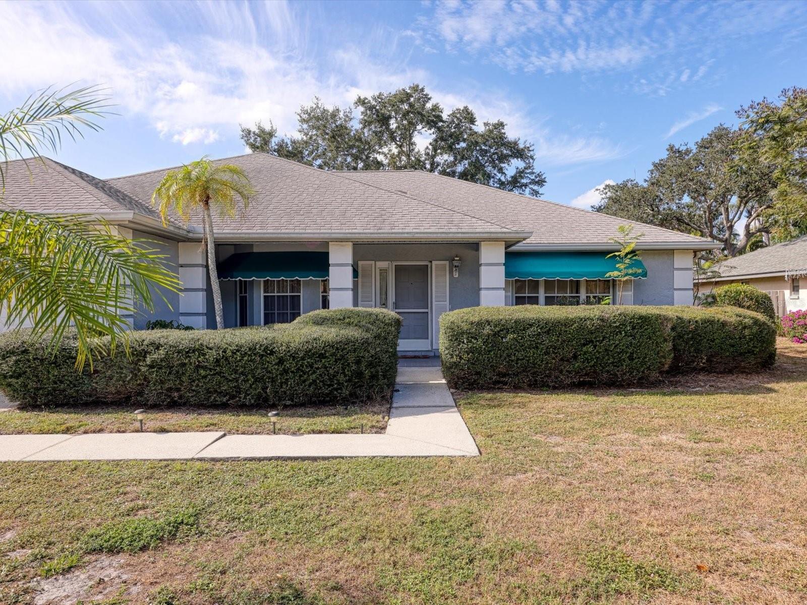 Single Family Residence in SARASOTA, FL - Daniel Dourado