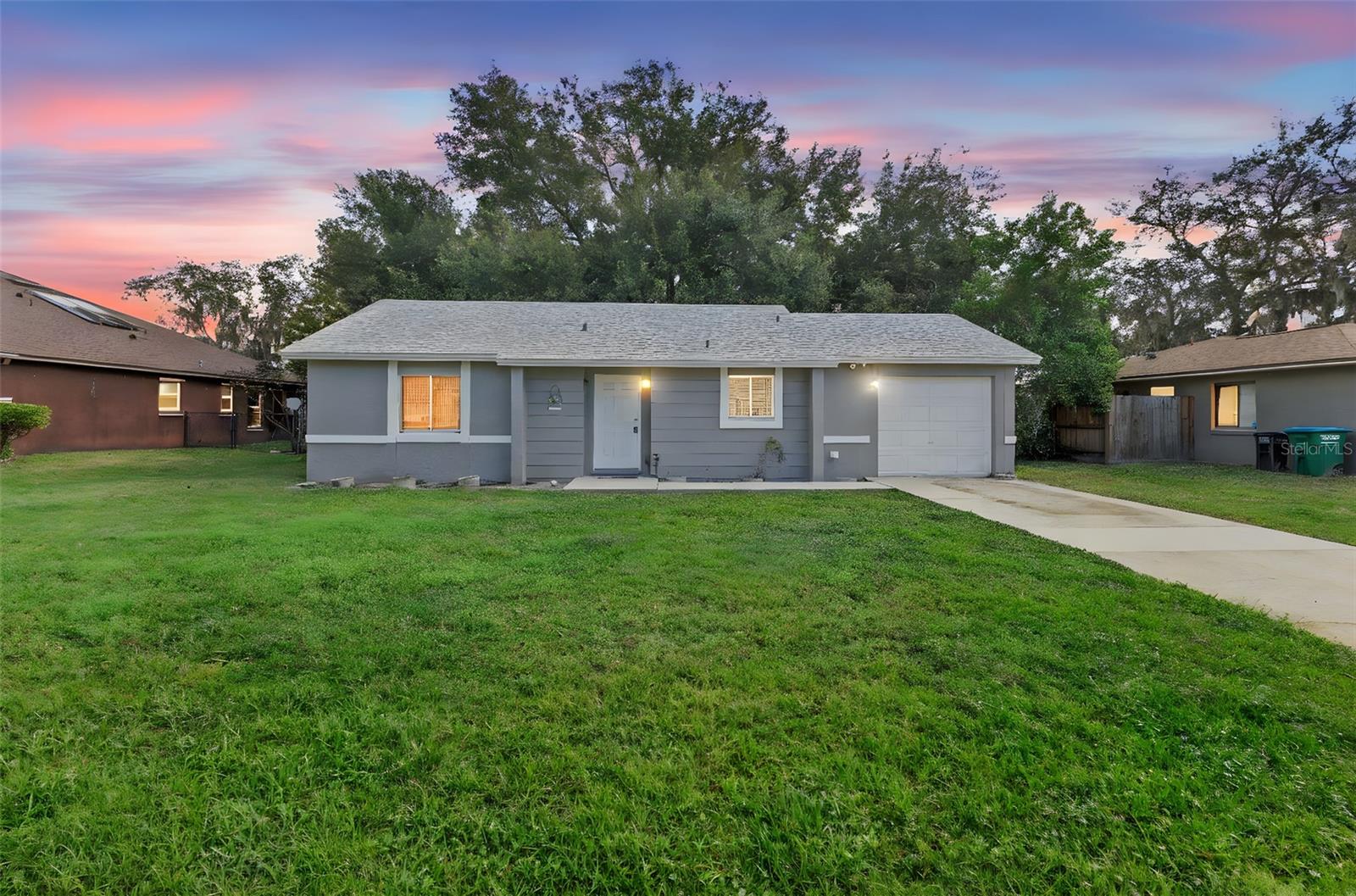 Single Family Residence em DELTONA, FL - Daniel Dourado