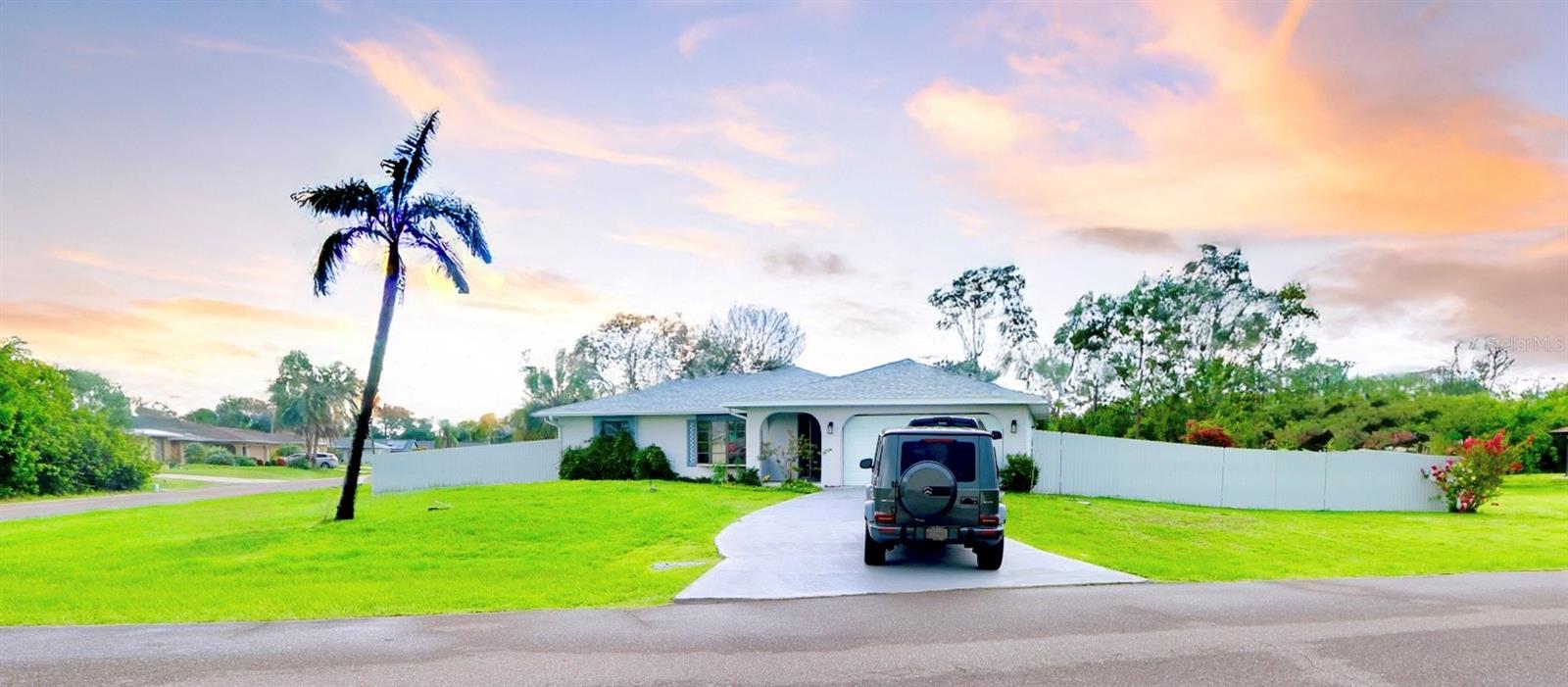 Single Family Residence em PORT CHARLOTTE, FL - Daniel Dourado