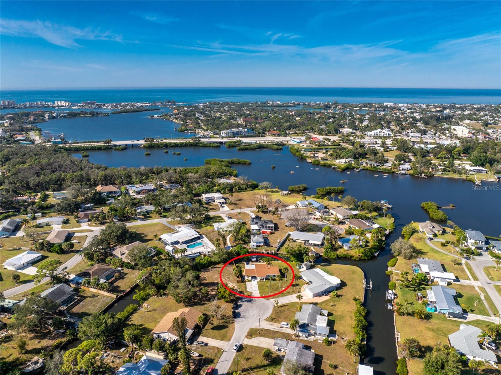 Single Family Residence in NOKOMIS, FL - Daniel Dourado