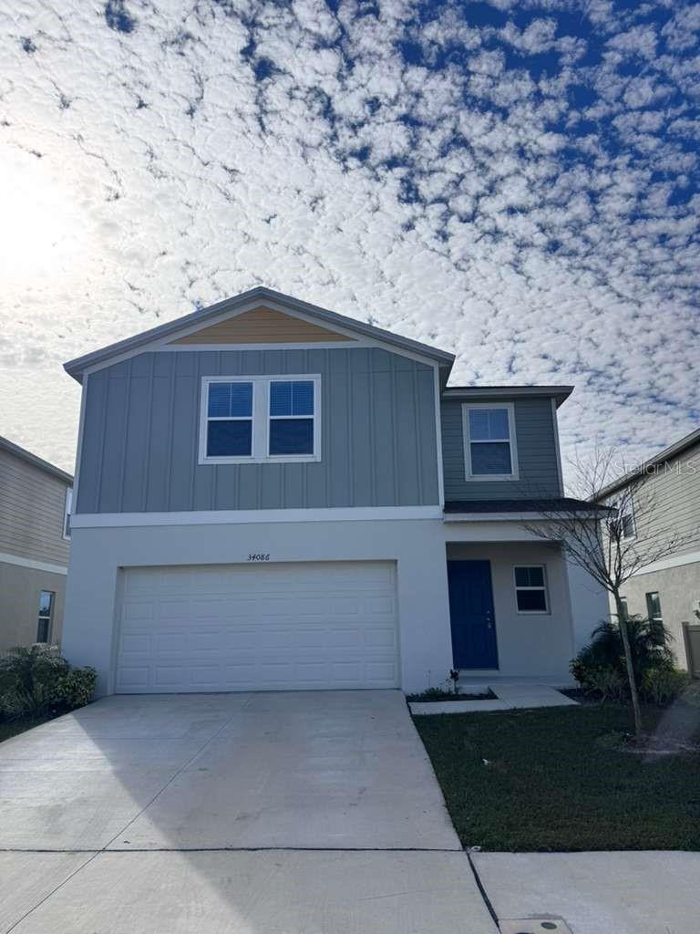 Single Family Residence in WESLEY CHAPEL, FL - Daniel Dourado