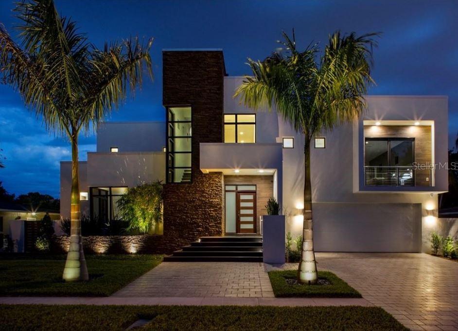 Single Family Residence em ST PETERSBURG, FL - Daniel Dourado