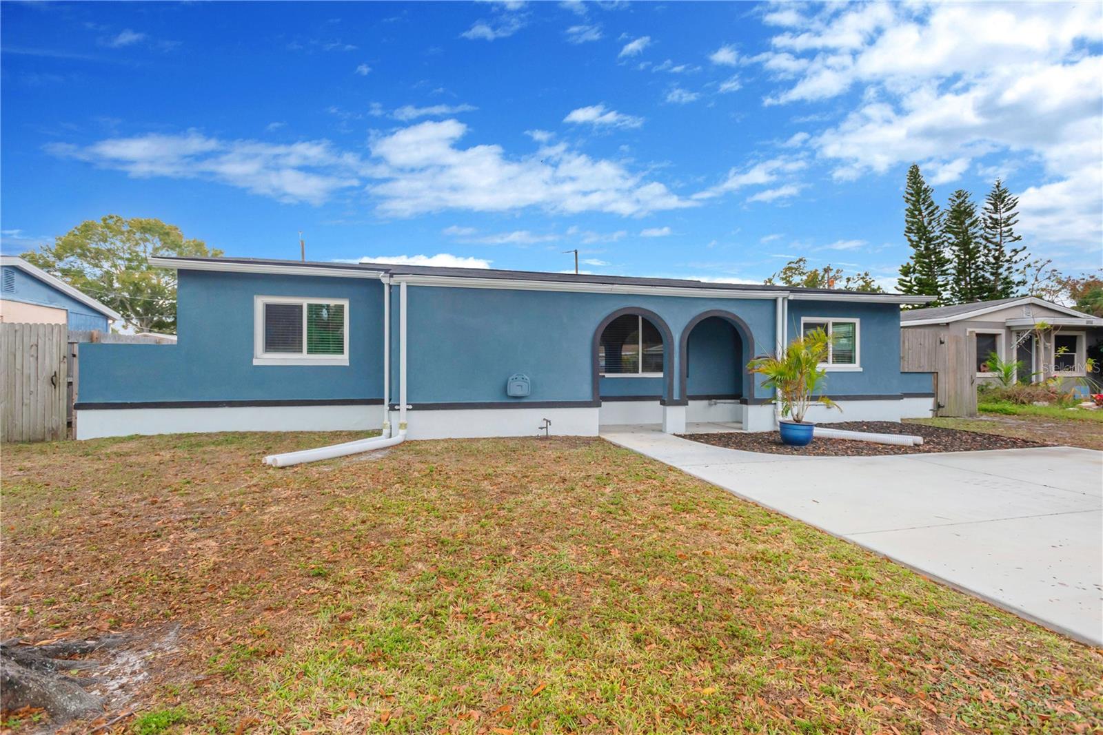 Single Family Residence em PINELLAS PARK, FL - Daniel Dourado
