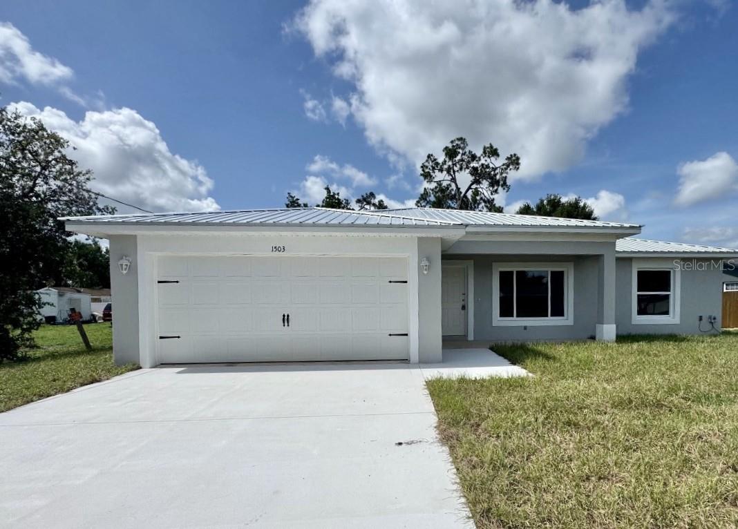 Single Family Residence in SEBRING, FL - Daniel Dourado