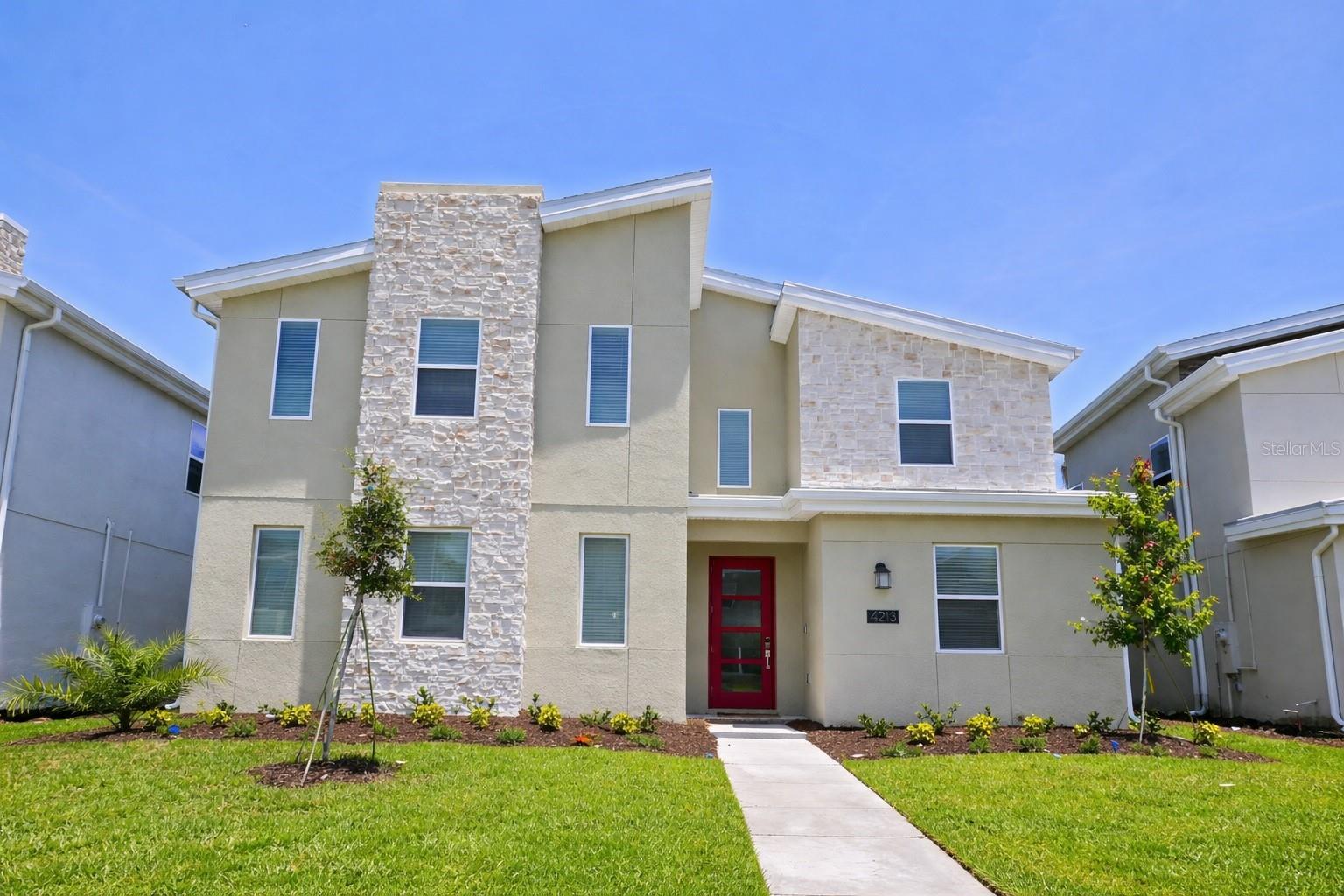 Single Family Residence in KISSIMMEE, FL - Daniel Dourado