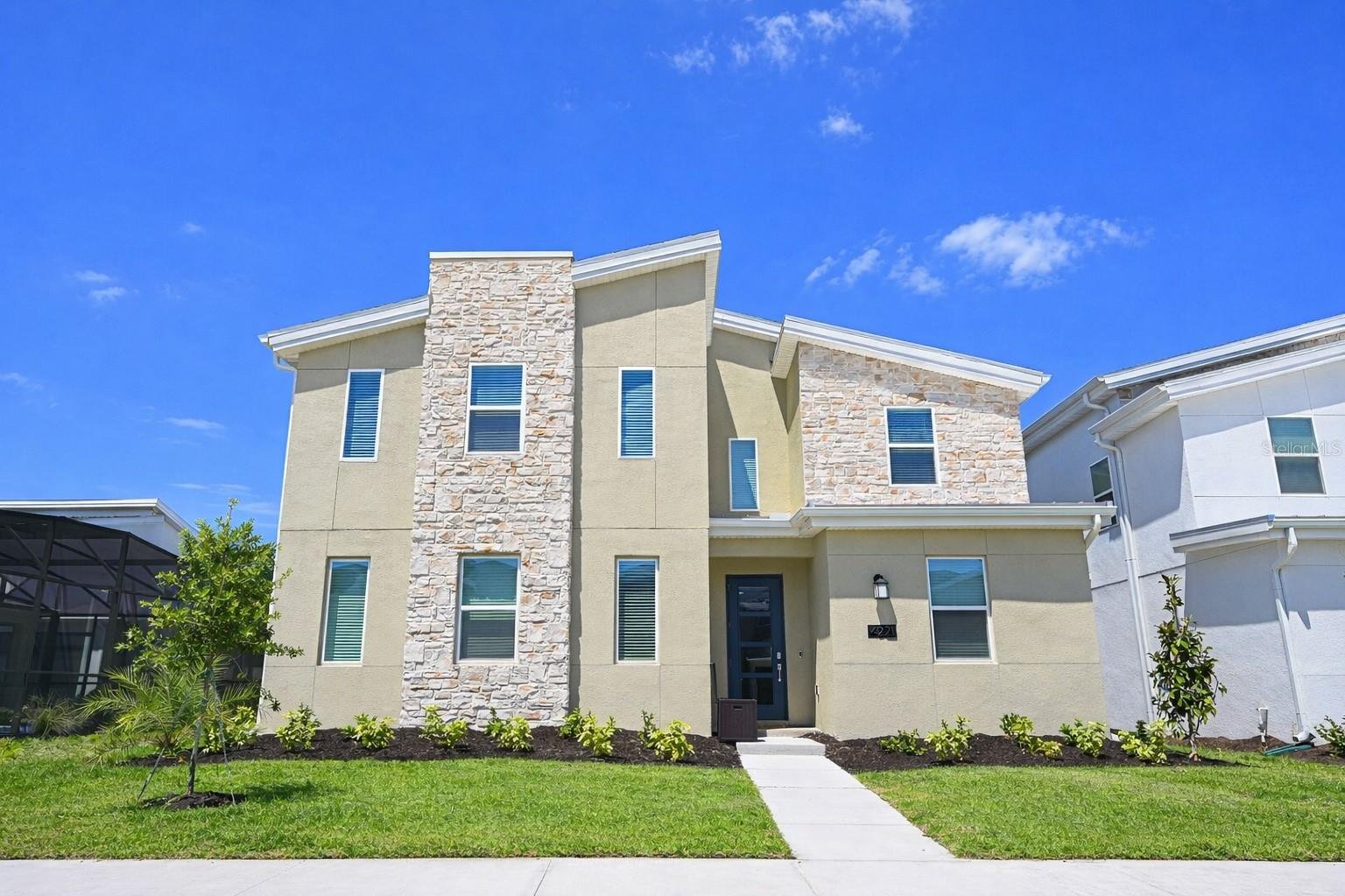 Single Family Residence in KISSIMMEE, FL - Daniel Dourado