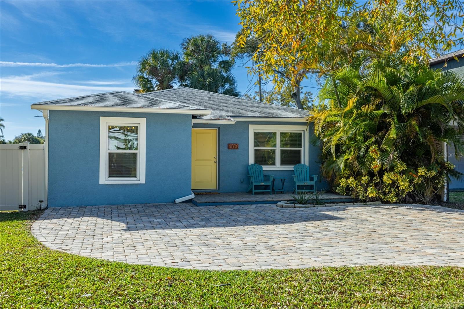 Single Family Residence em ST PETERSBURG, FL - Daniel Dourado