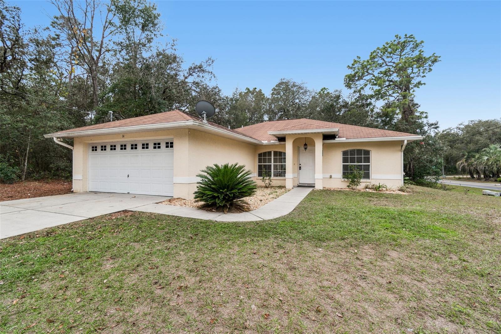 Single Family Residence in INVERNESS, FL - Daniel Dourado