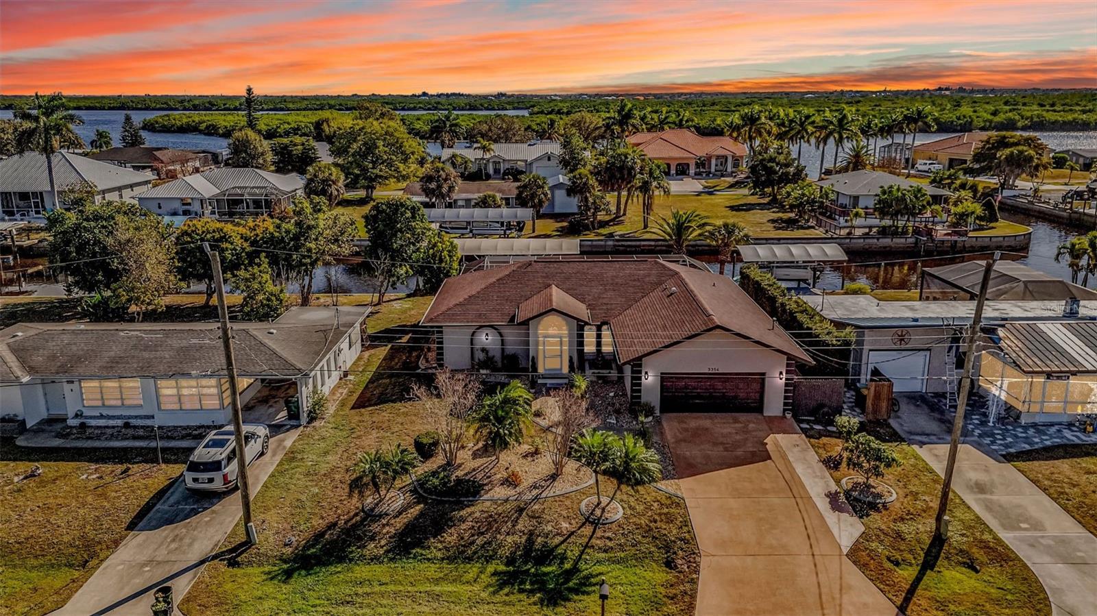 Single Family Residence in PUNTA GORDA, FL - Daniel Dourado