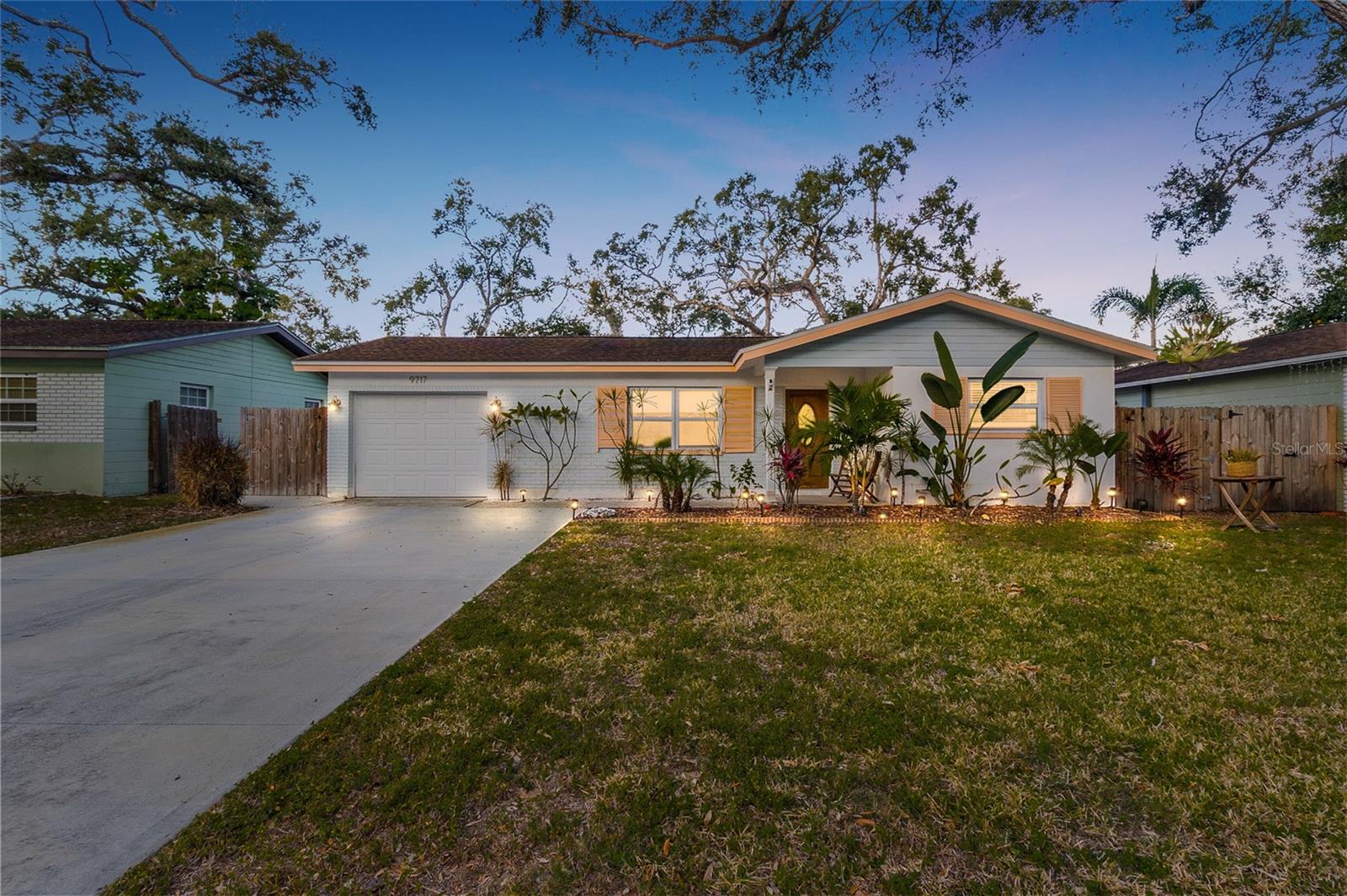 Single Family Residence em ST PETERSBURG, FL - Daniel Dourado