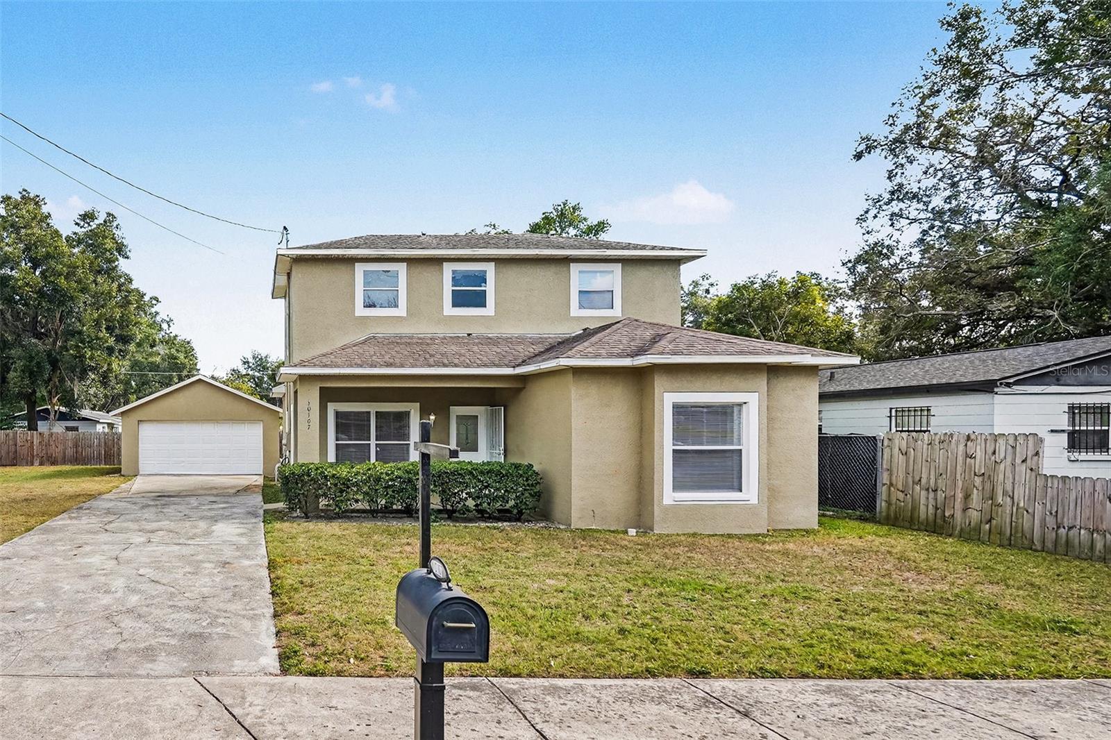 Single Family Residence in TAMPA, FL - Daniel Dourado