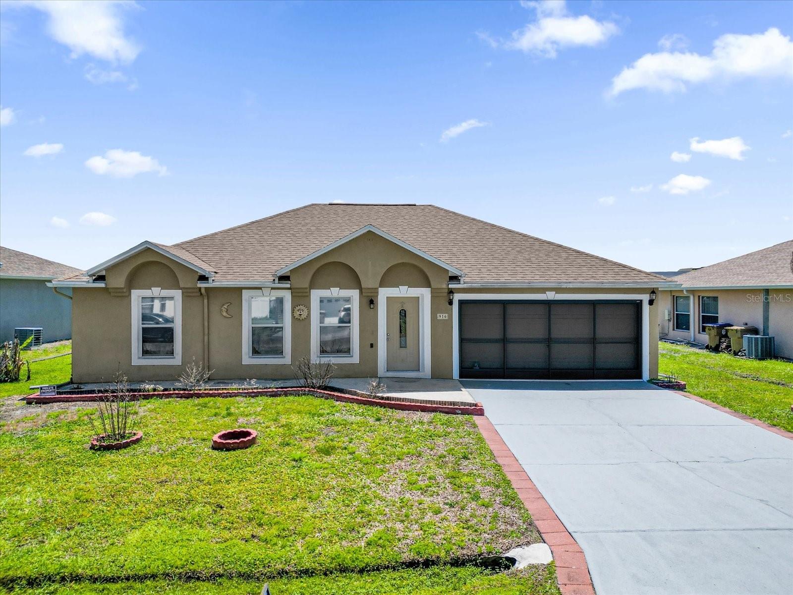 Single Family Residence in KISSIMMEE, FL - Daniel Dourado