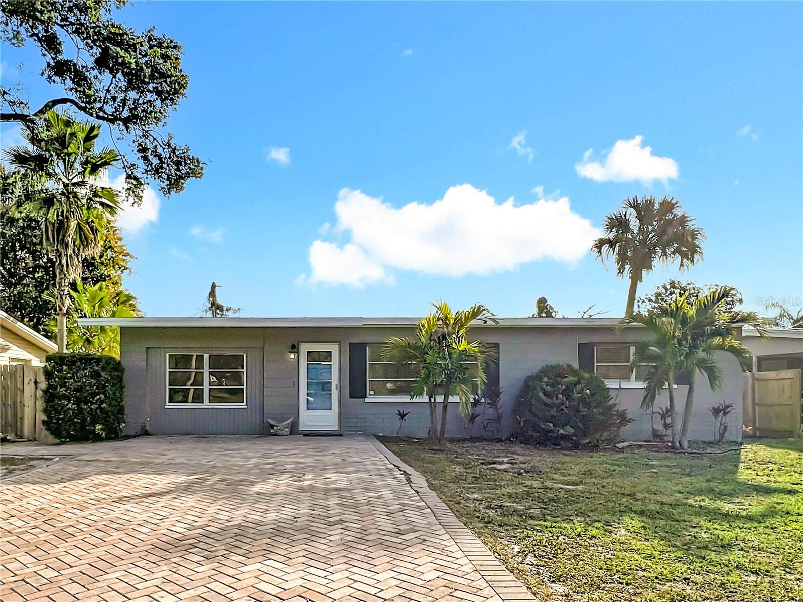 Single Family Residence em LARGO, FL - Daniel Dourado