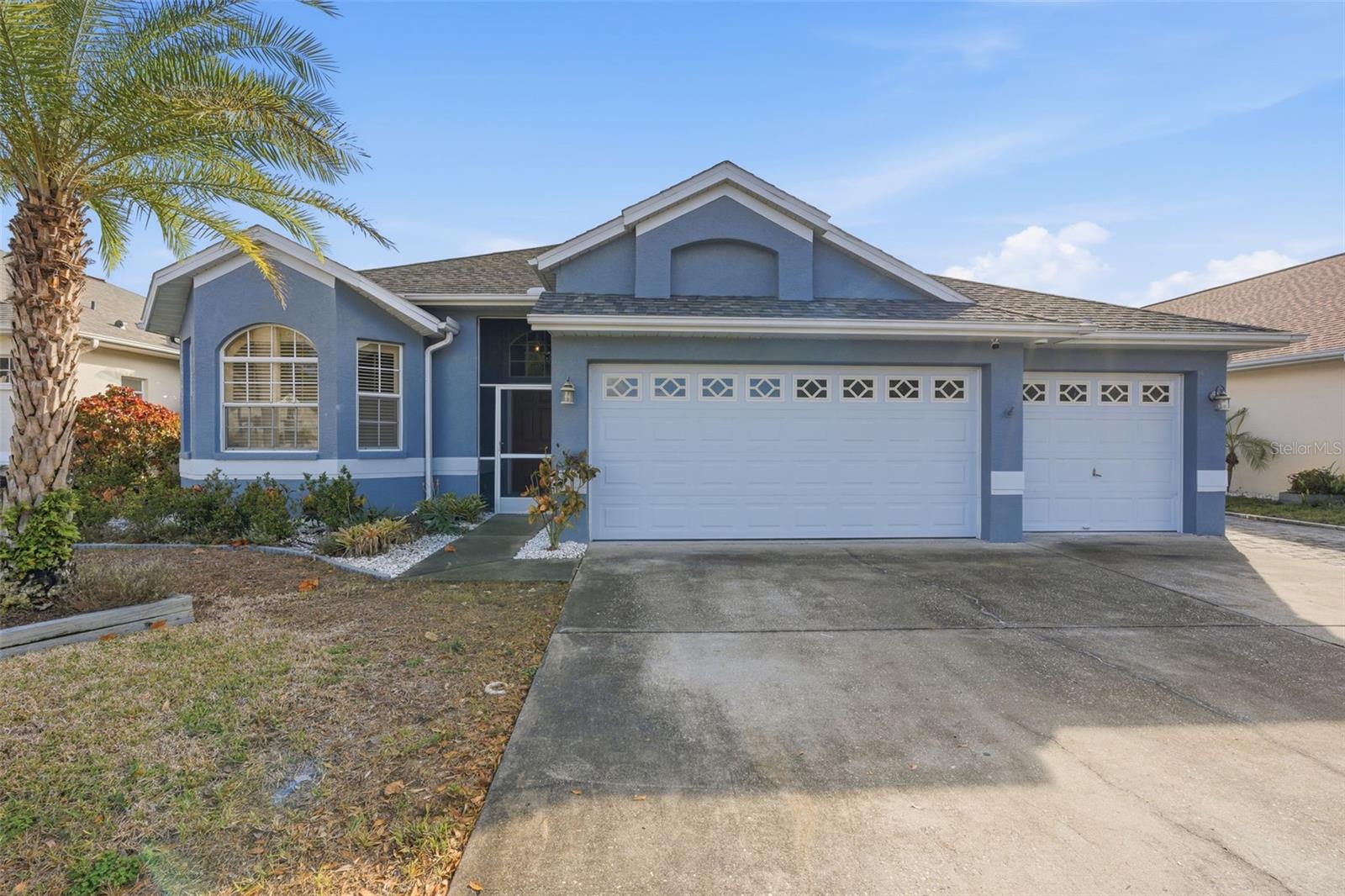 Single Family Residence em TARPON SPRINGS, FL - Daniel Dourado