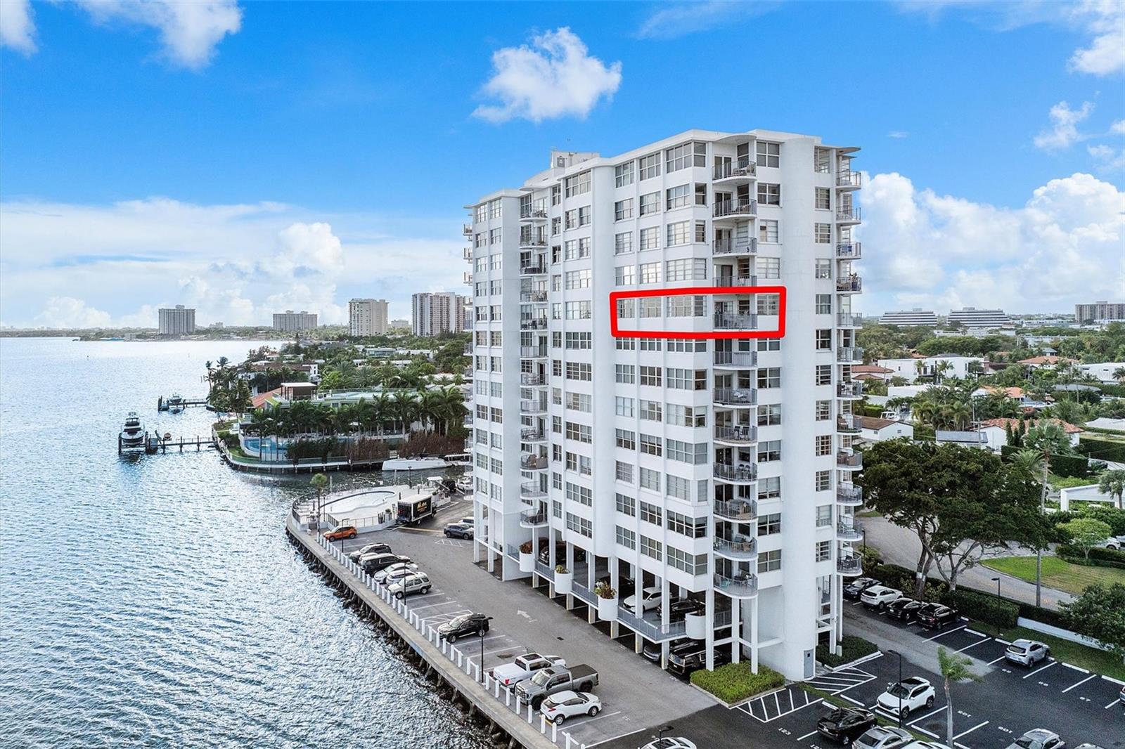Condominium em NORTH MIAMI, FL - Daniel Dourado