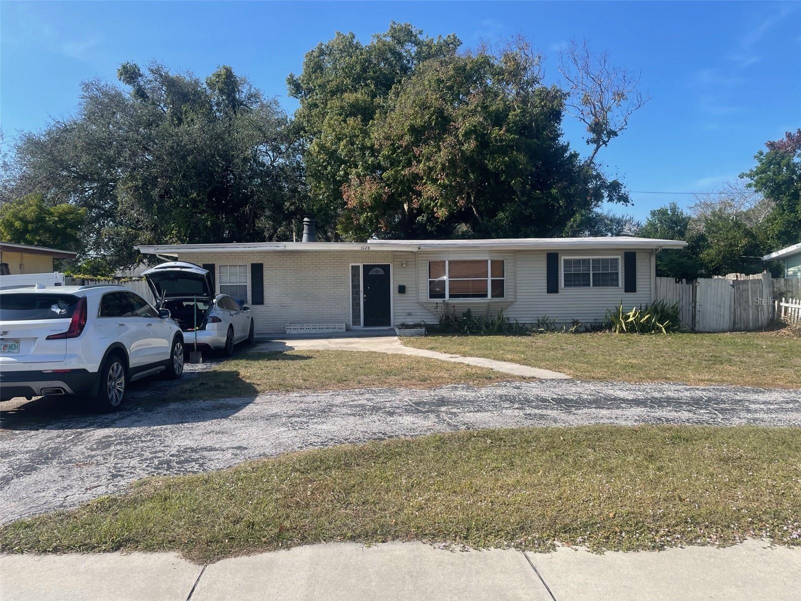 Single Family Residence em ST PETERSBURG, FL - Daniel Dourado