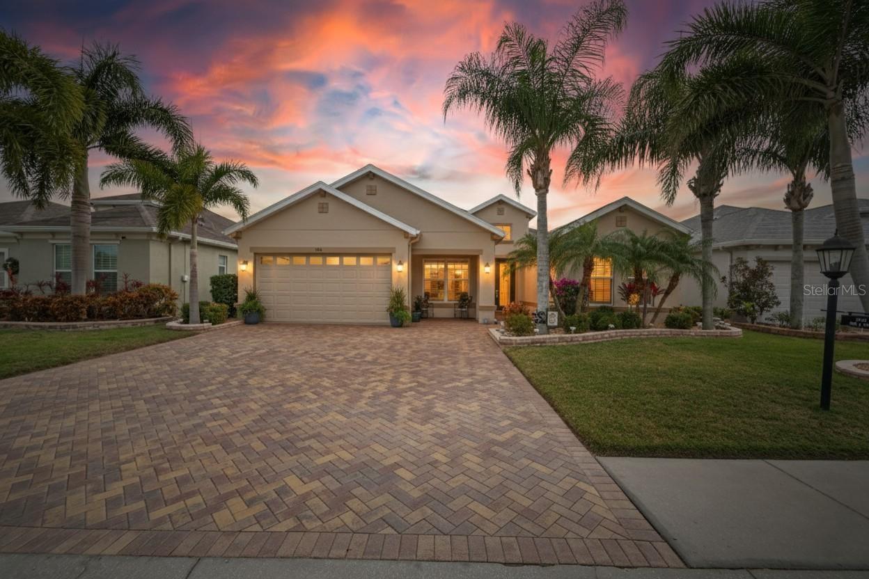 Single Family Residence em SUN CITY CENTER, FL - Daniel Dourado