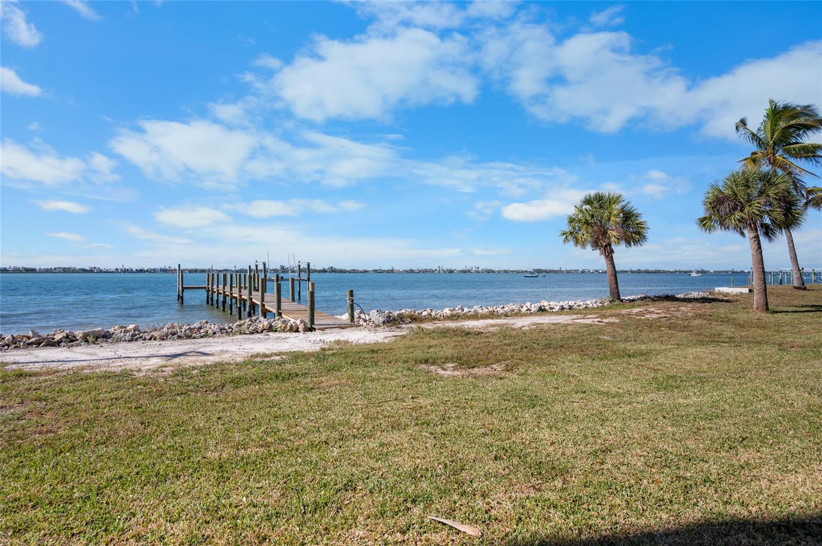 Single Family Residence em ENGLEWOOD, FL - Daniel Dourado