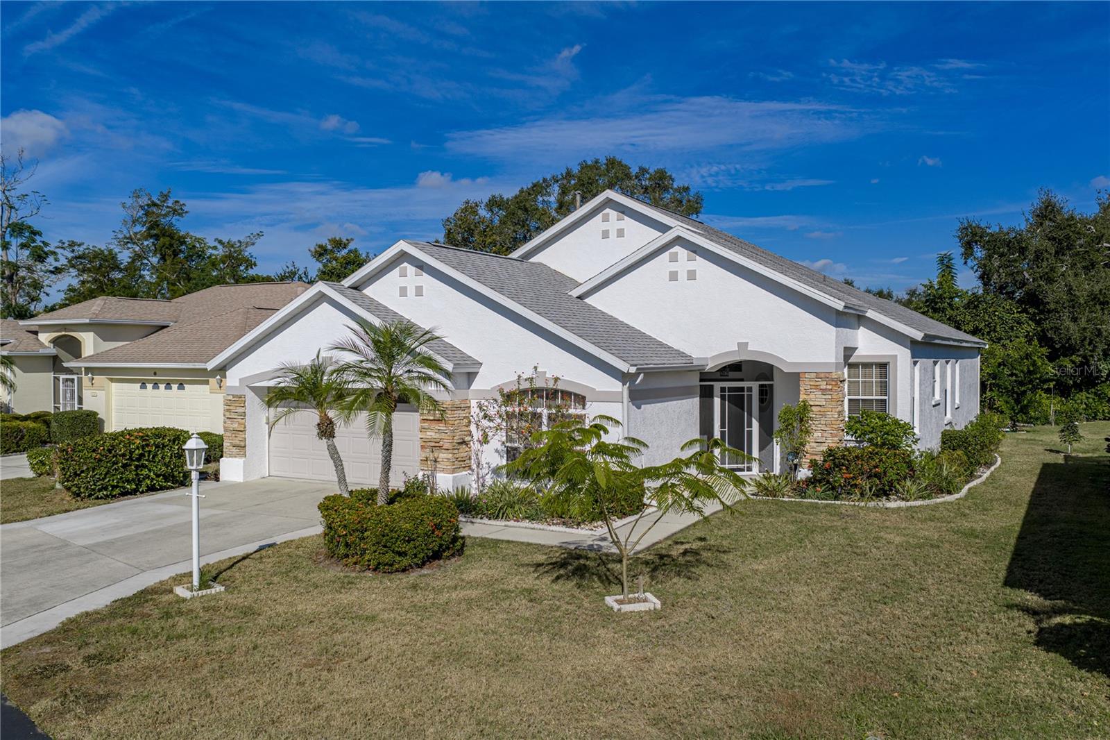 Single Family Residence in SARASOTA, FL - Daniel Dourado
