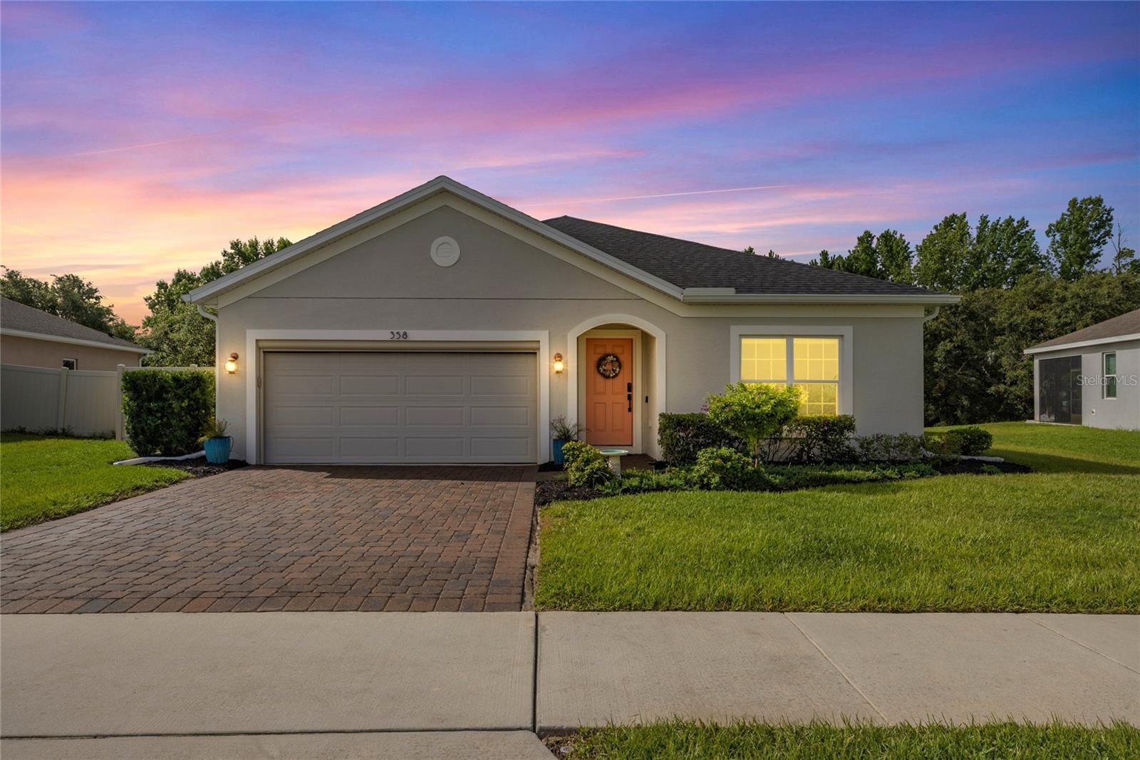 Single Family Residence in GROVELAND, FL - Daniel Dourado