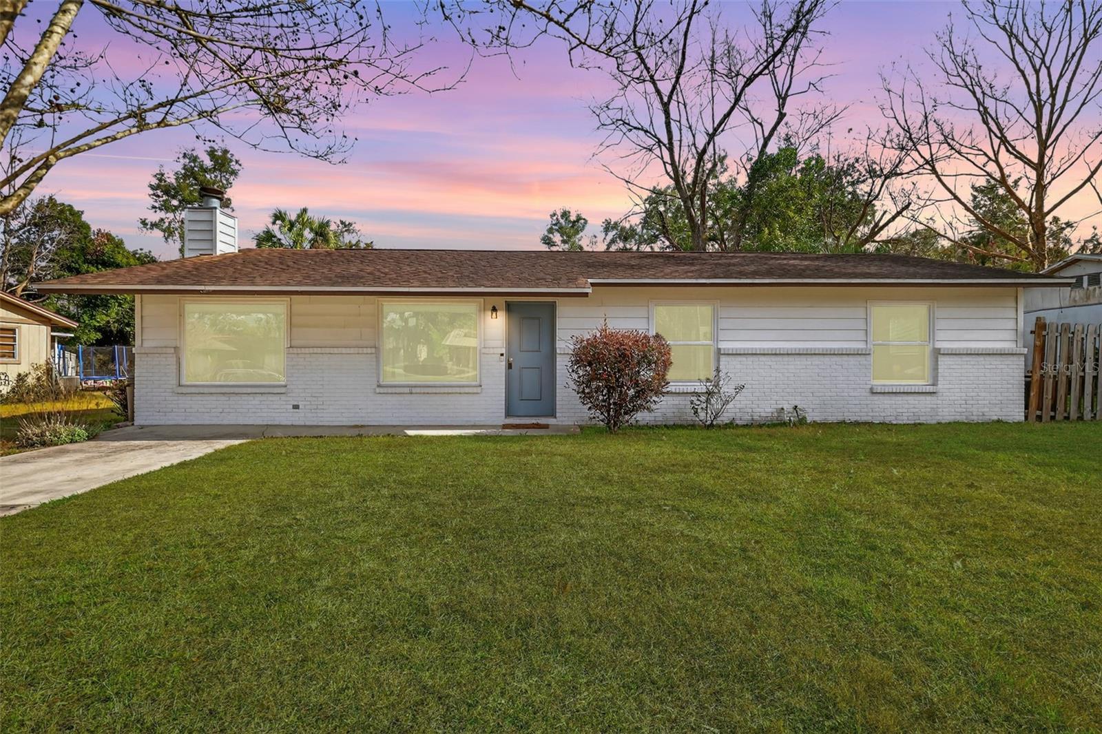 Single Family Residence em SUMMERFIELD, FL - Daniel Dourado