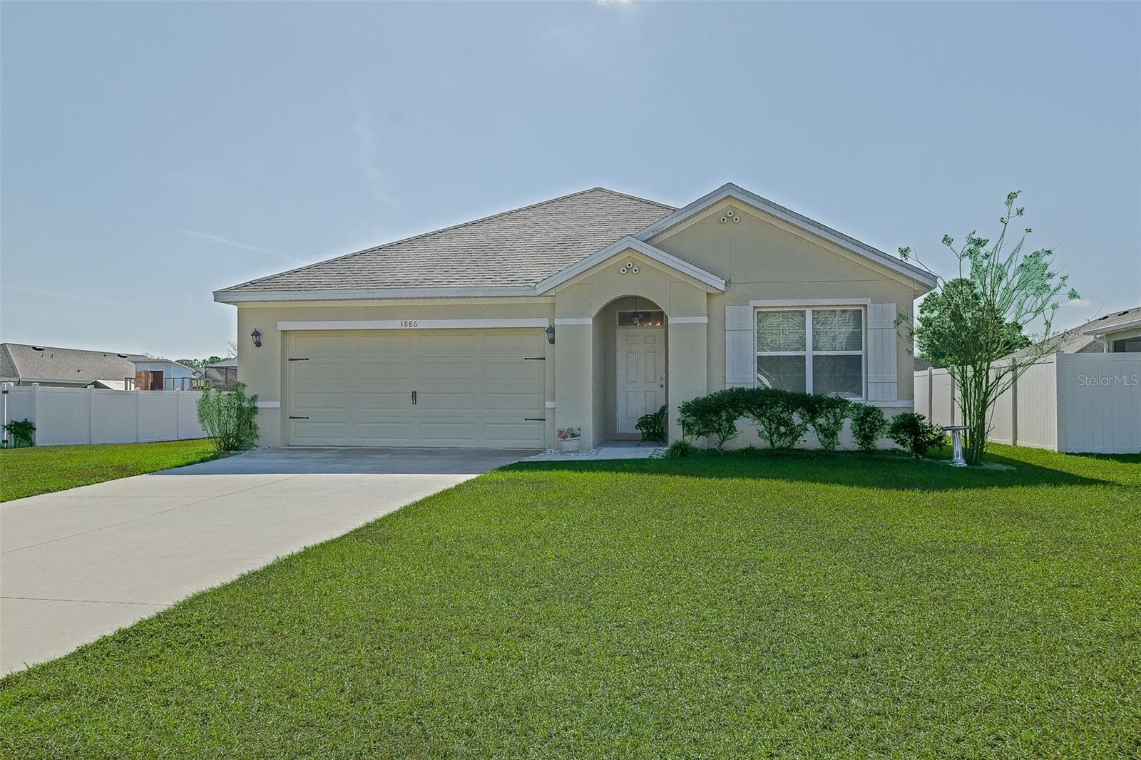 Single Family Residence in BELLEVIEW, FL - Daniel Dourado