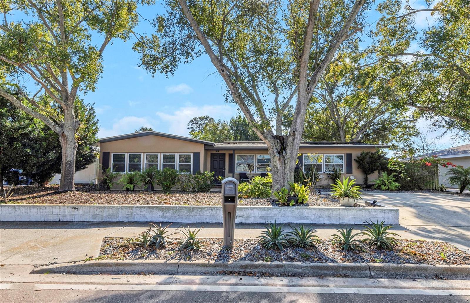 Single Family Residence em SOUTH PASADENA, FL - Daniel Dourado