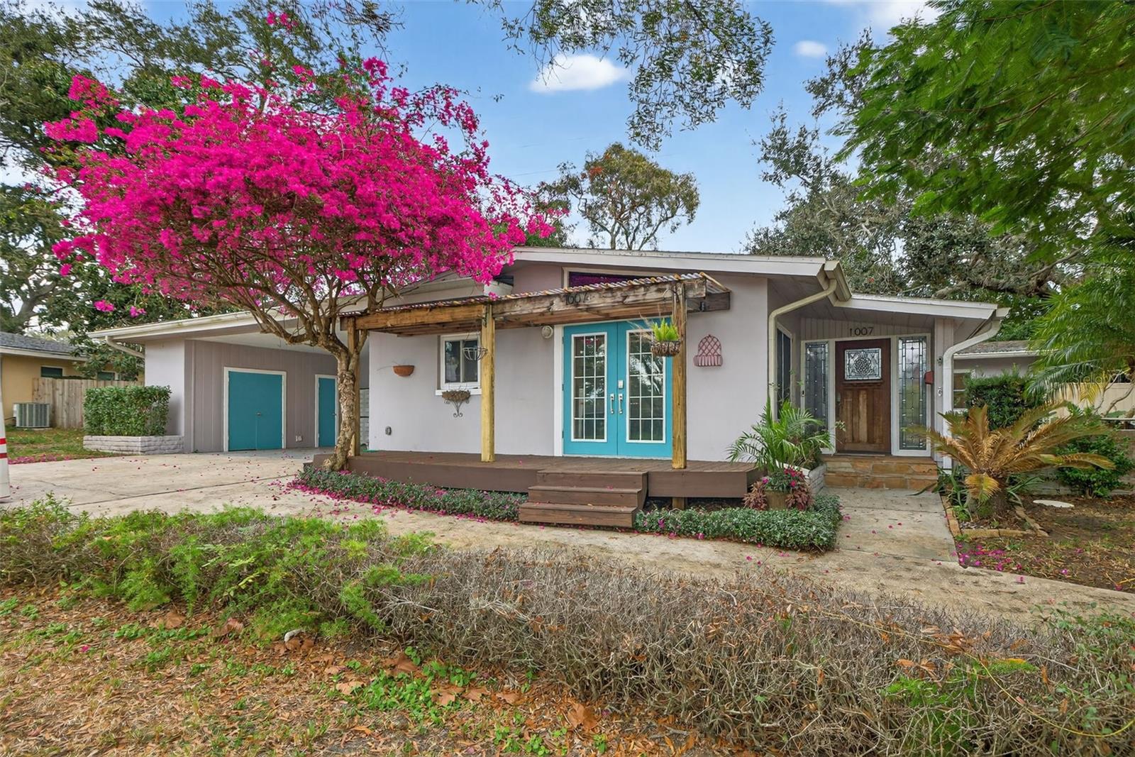 Single Family Residence em CLEARWATER, FL - Daniel Dourado