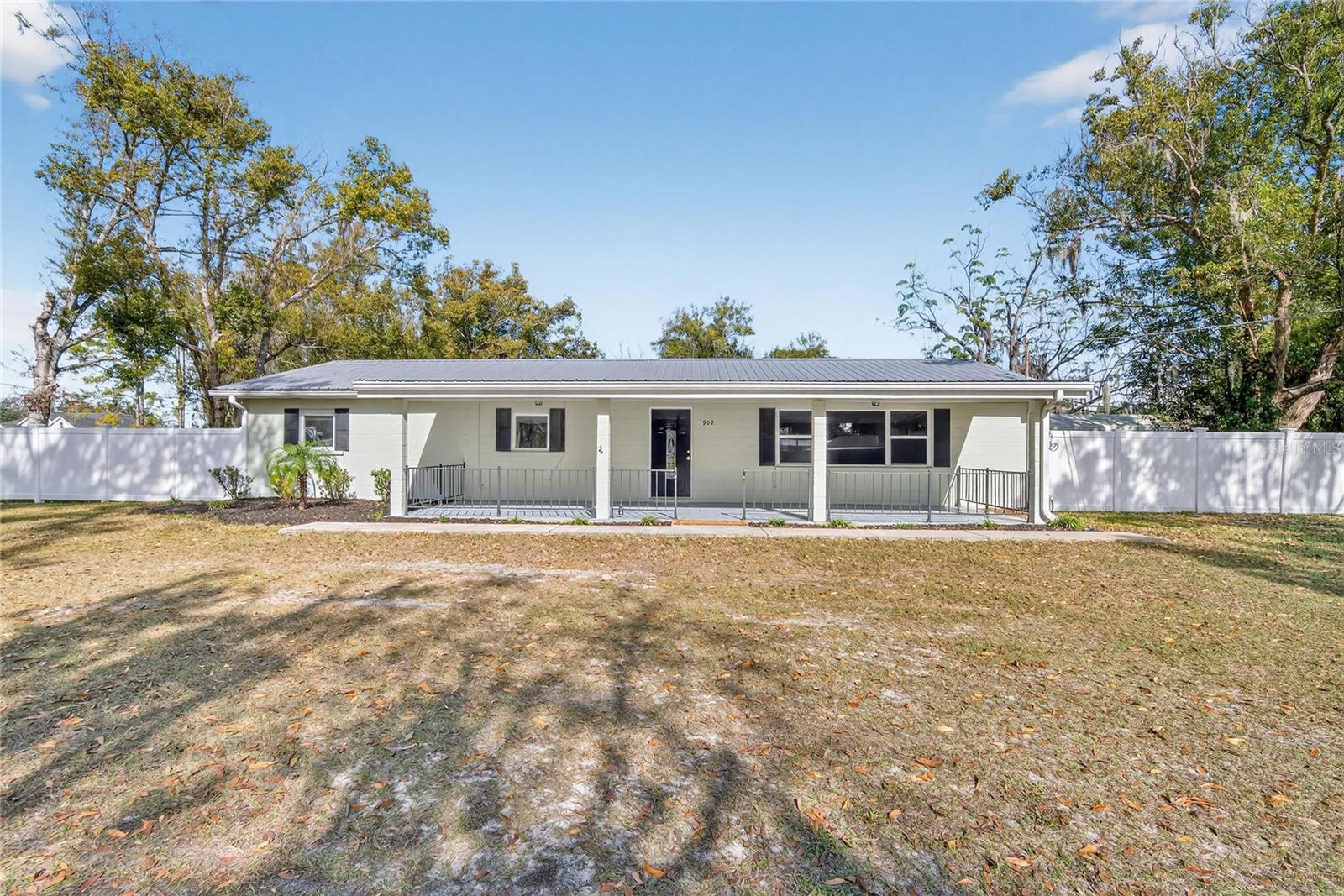 Single Family Residence em PLANT CITY, FL - Daniel Dourado