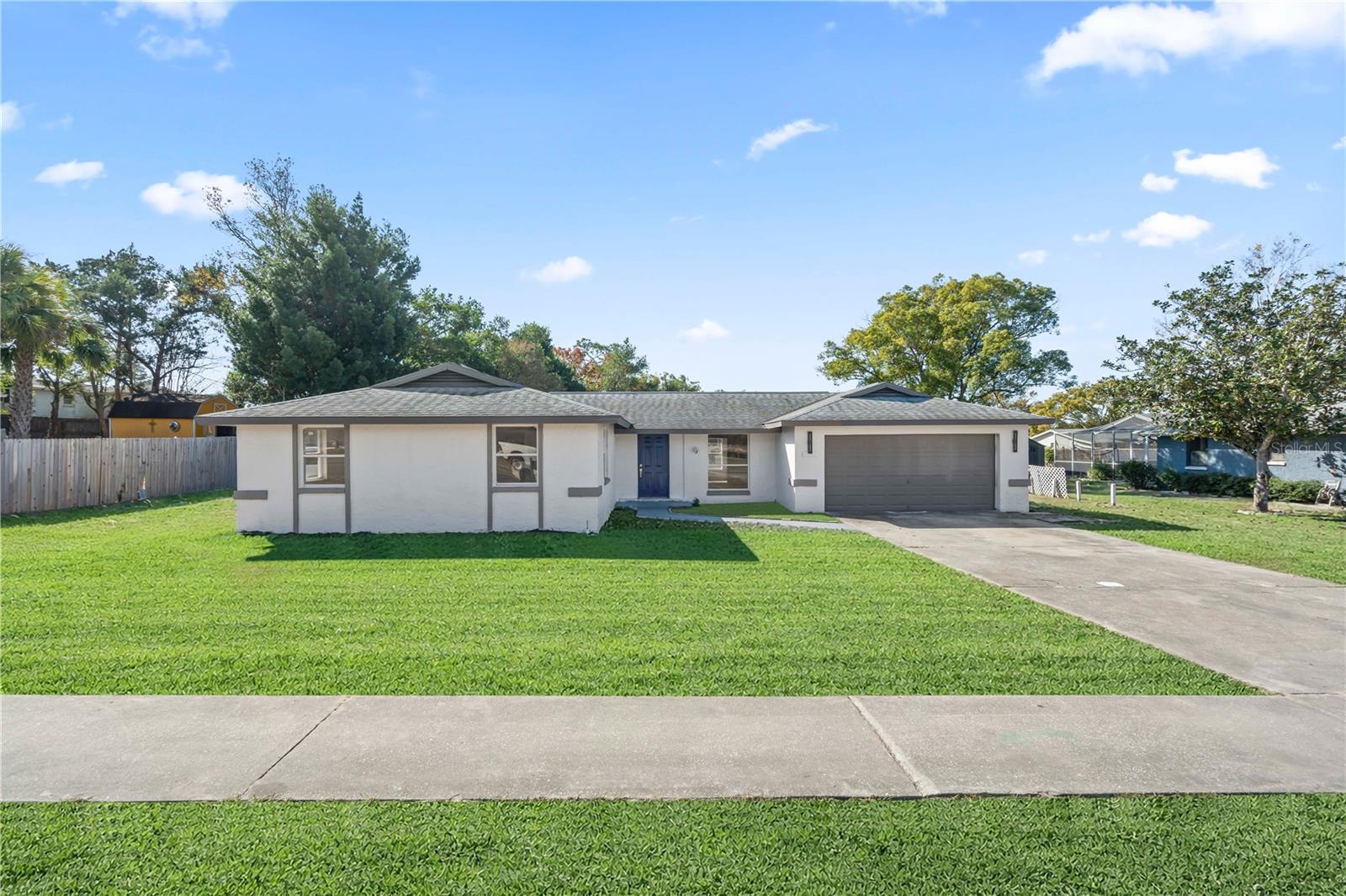 Single Family Residence in SPRING HILL, FL - Daniel Dourado