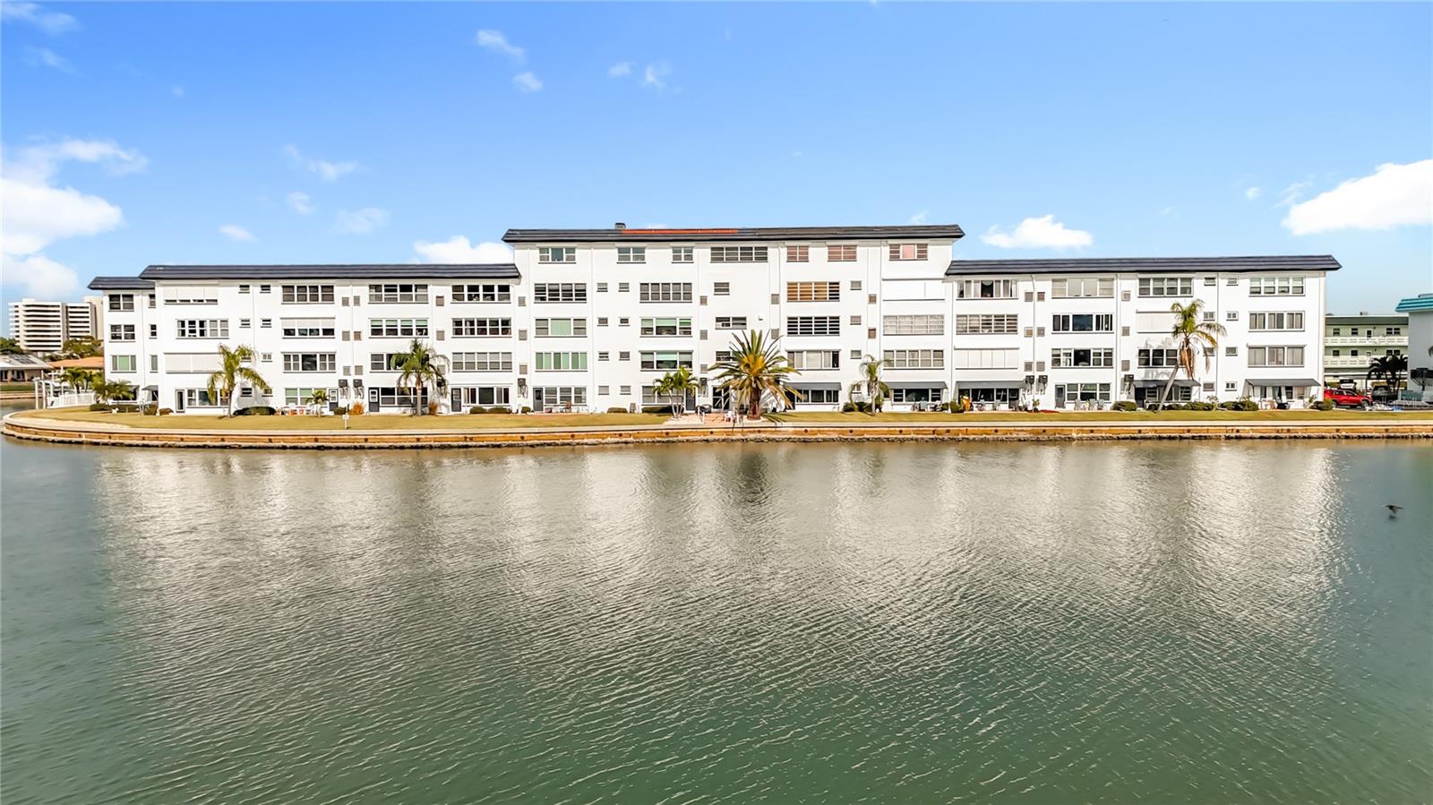 Condominium in GULFPORT, FL - Daniel Dourado