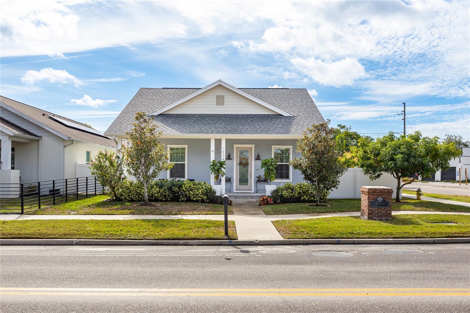 Single Family Residence em ST PETERSBURG, FL - Daniel Dourado