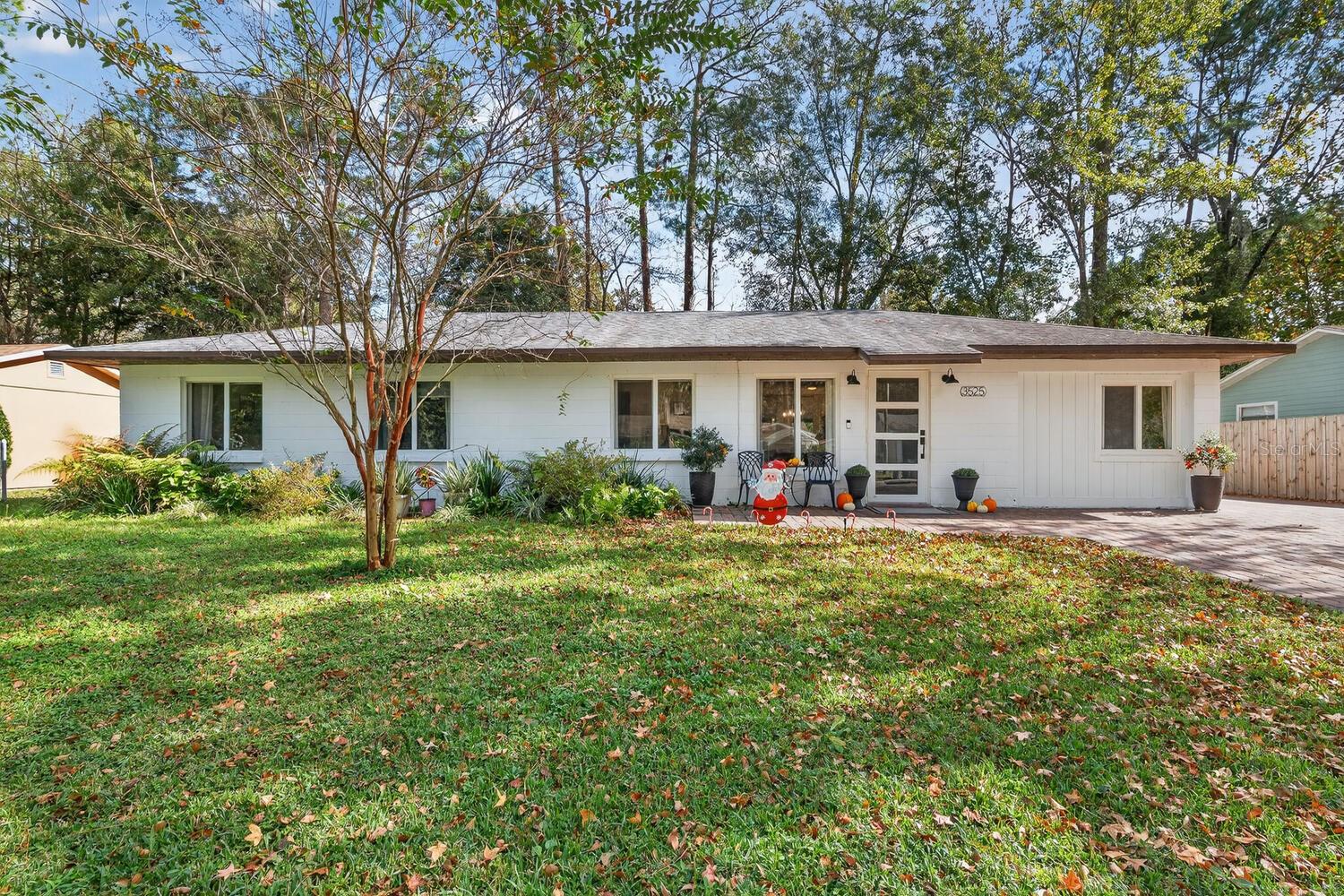 Single Family Residence in GAINESVILLE, FL - Daniel Dourado