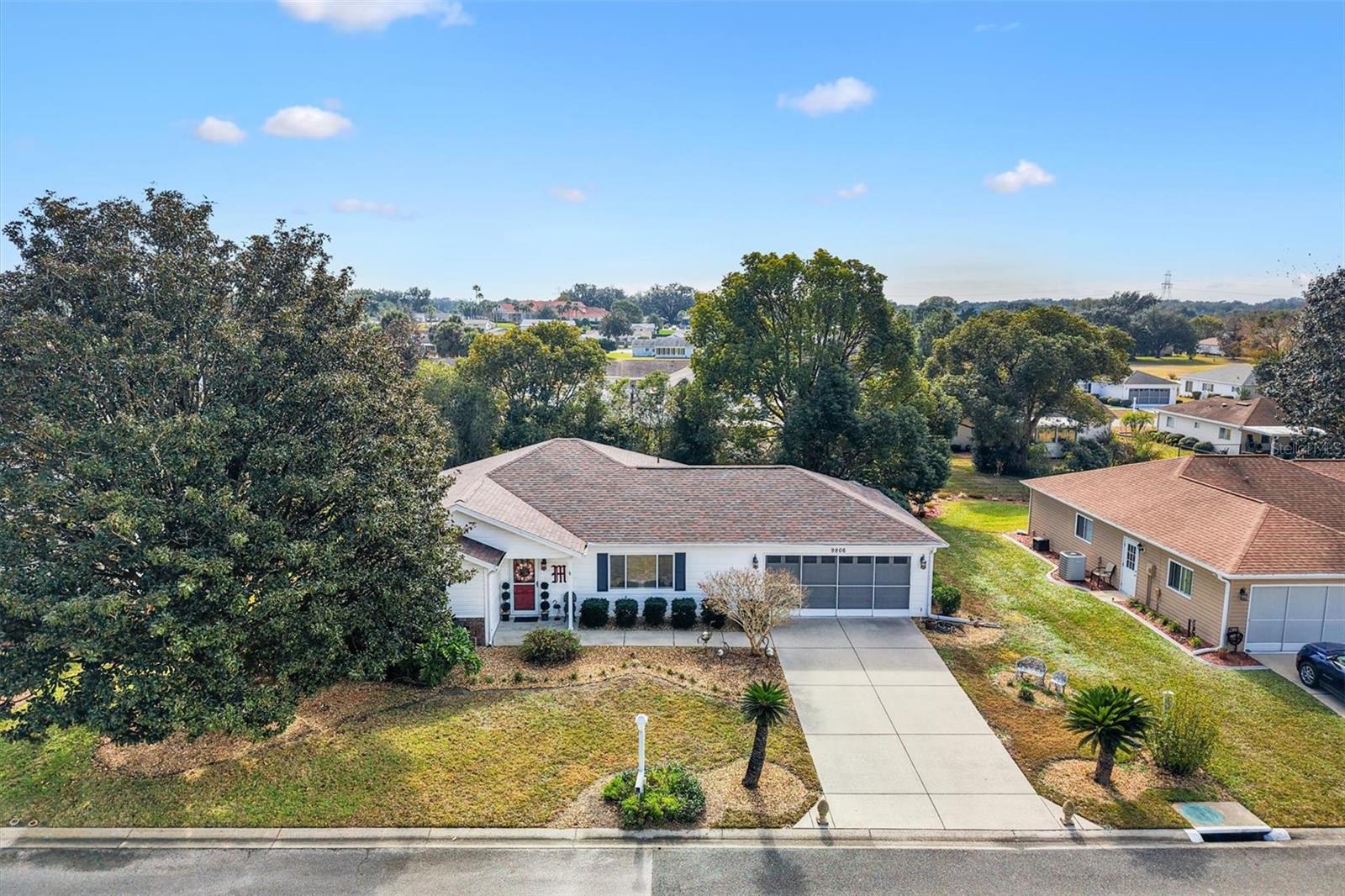 Single Family Residence in SUMMERFIELD, FL - Daniel Dourado