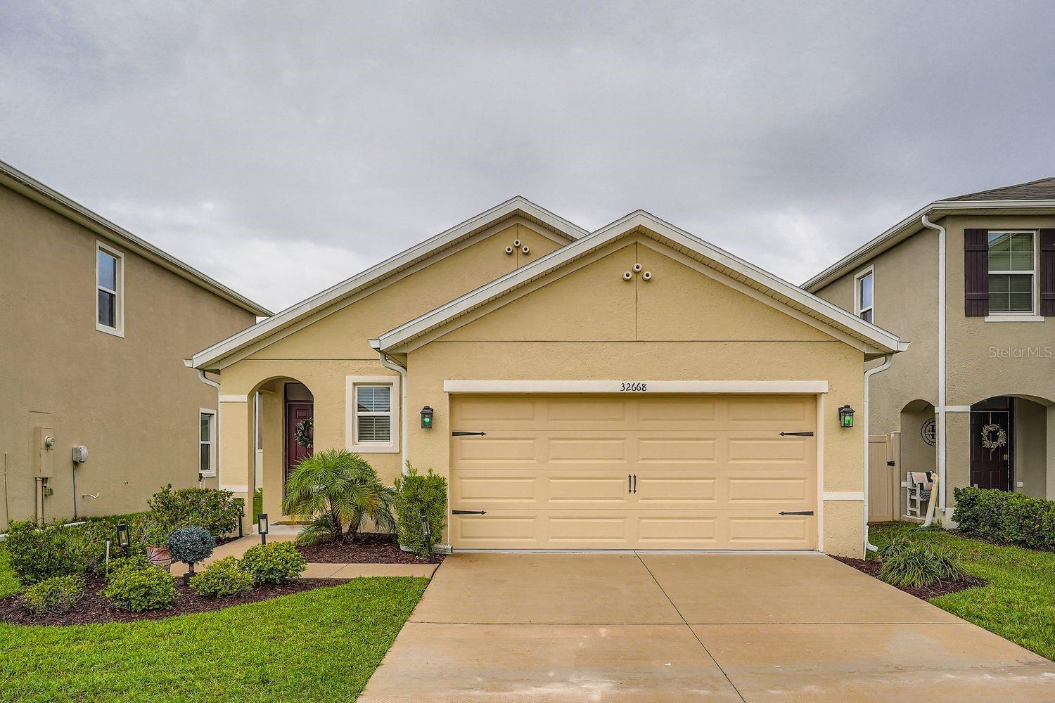 Single Family Residence em WESLEY CHAPEL, FL - Daniel Dourado