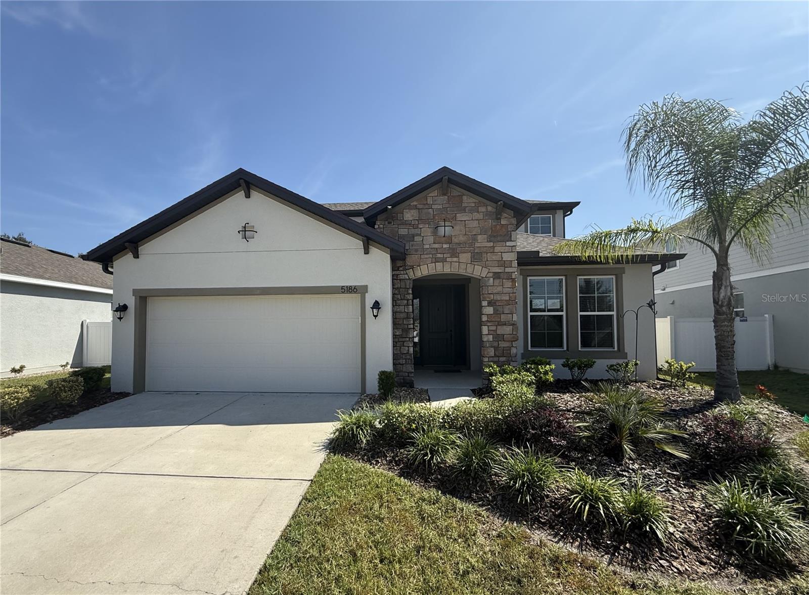 Single Family Residence em WESLEY CHAPEL, FL - Daniel Dourado