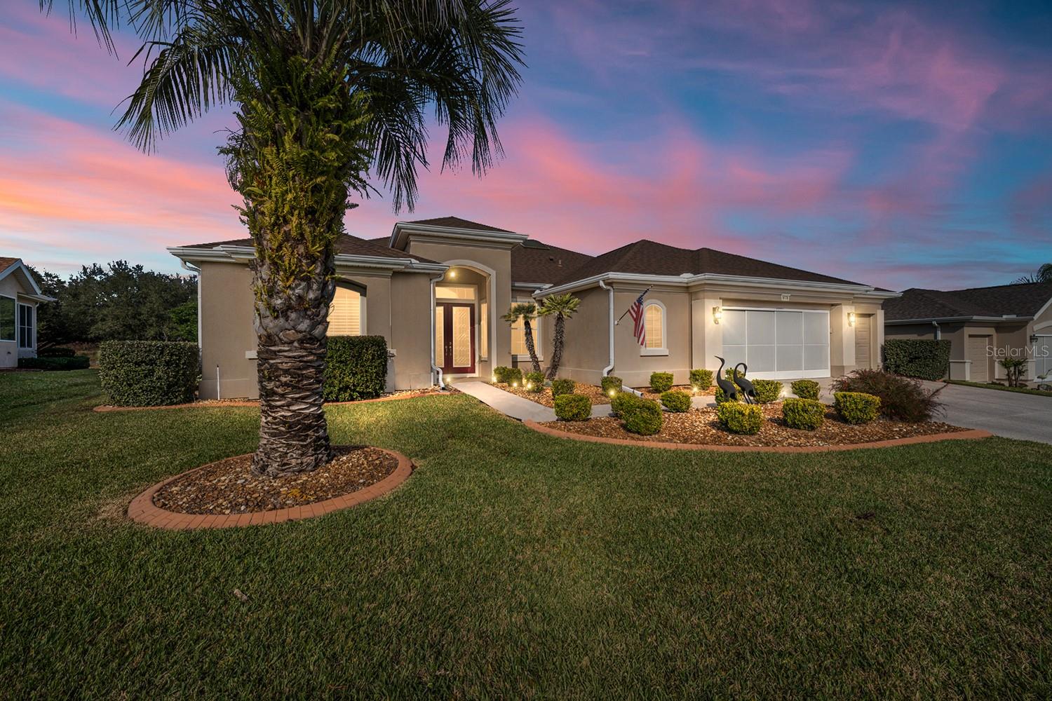Single Family Residence em SUMMERFIELD, FL - Daniel Dourado