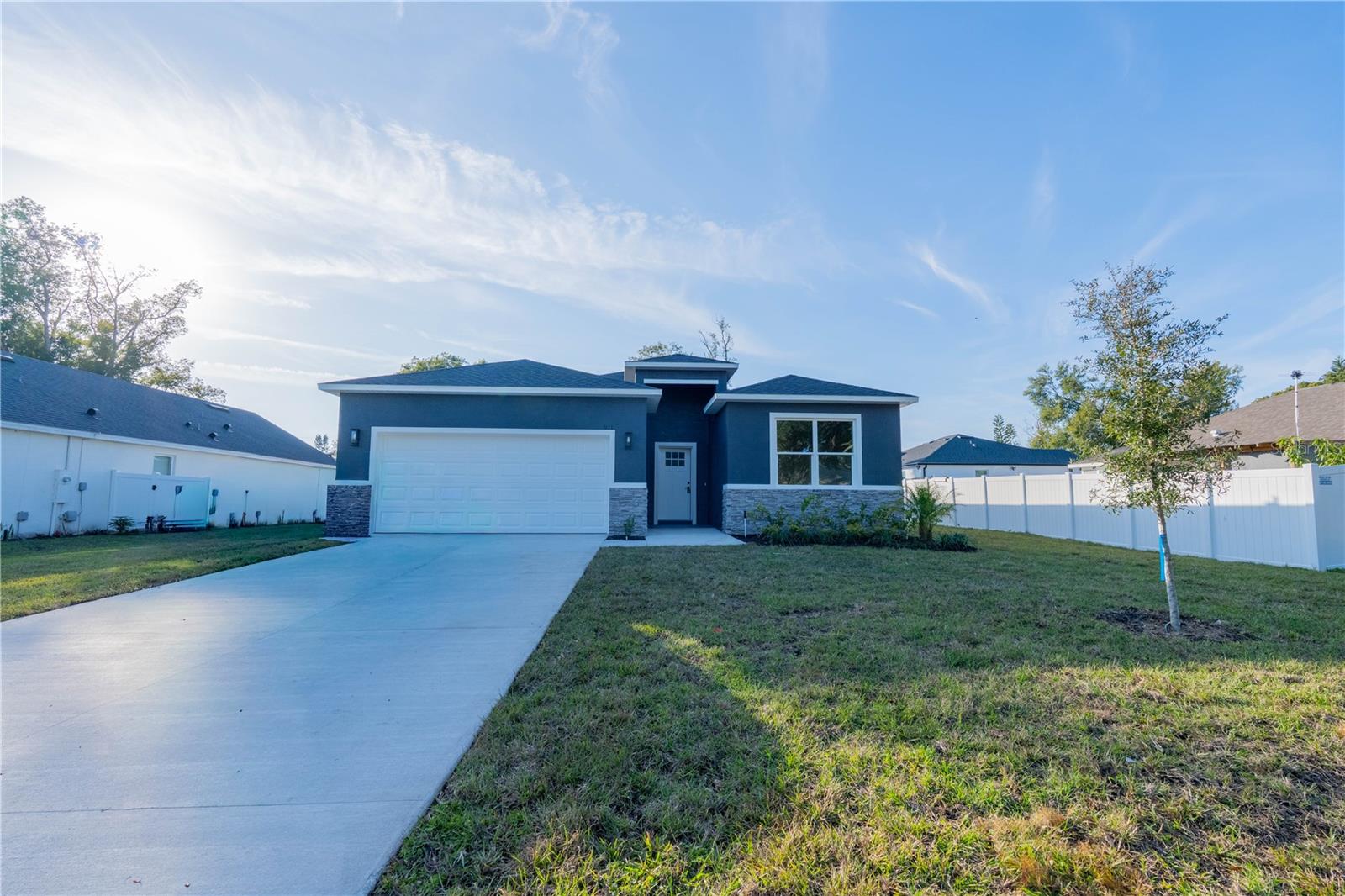 Single Family Residence em TAVARES, FL - Daniel Dourado