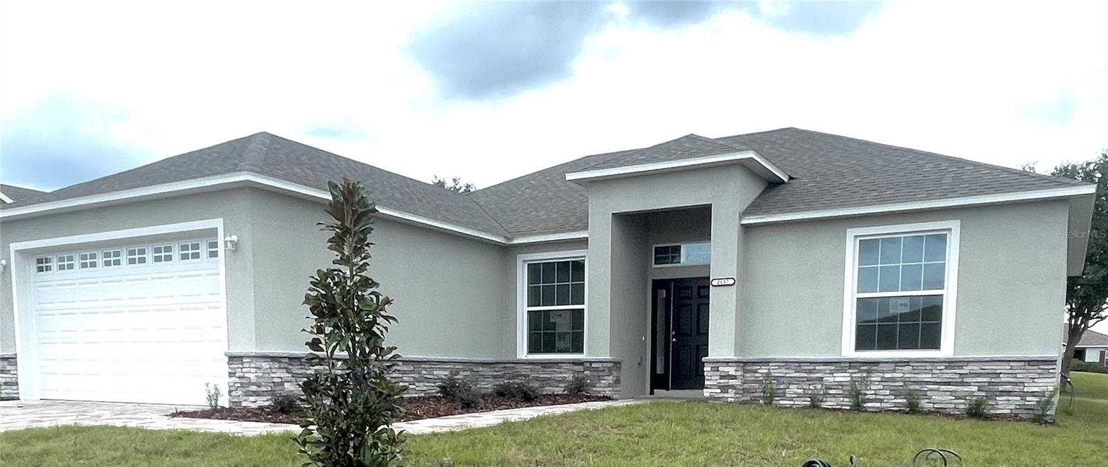 Single Family Residence em UMATILLA, FL - Daniel Dourado