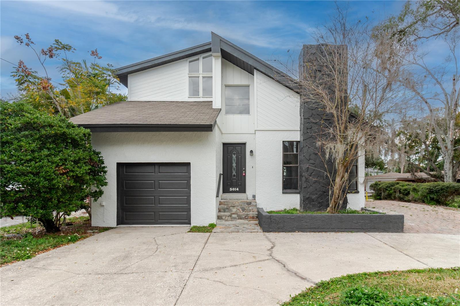Single Family Residence in TAMPA, FL - Daniel Dourado