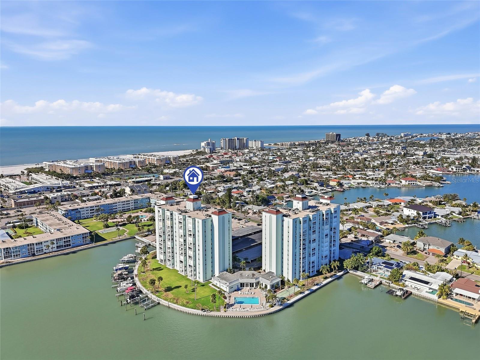 Condominium em ST PETE BEACH, FL - Daniel Dourado
