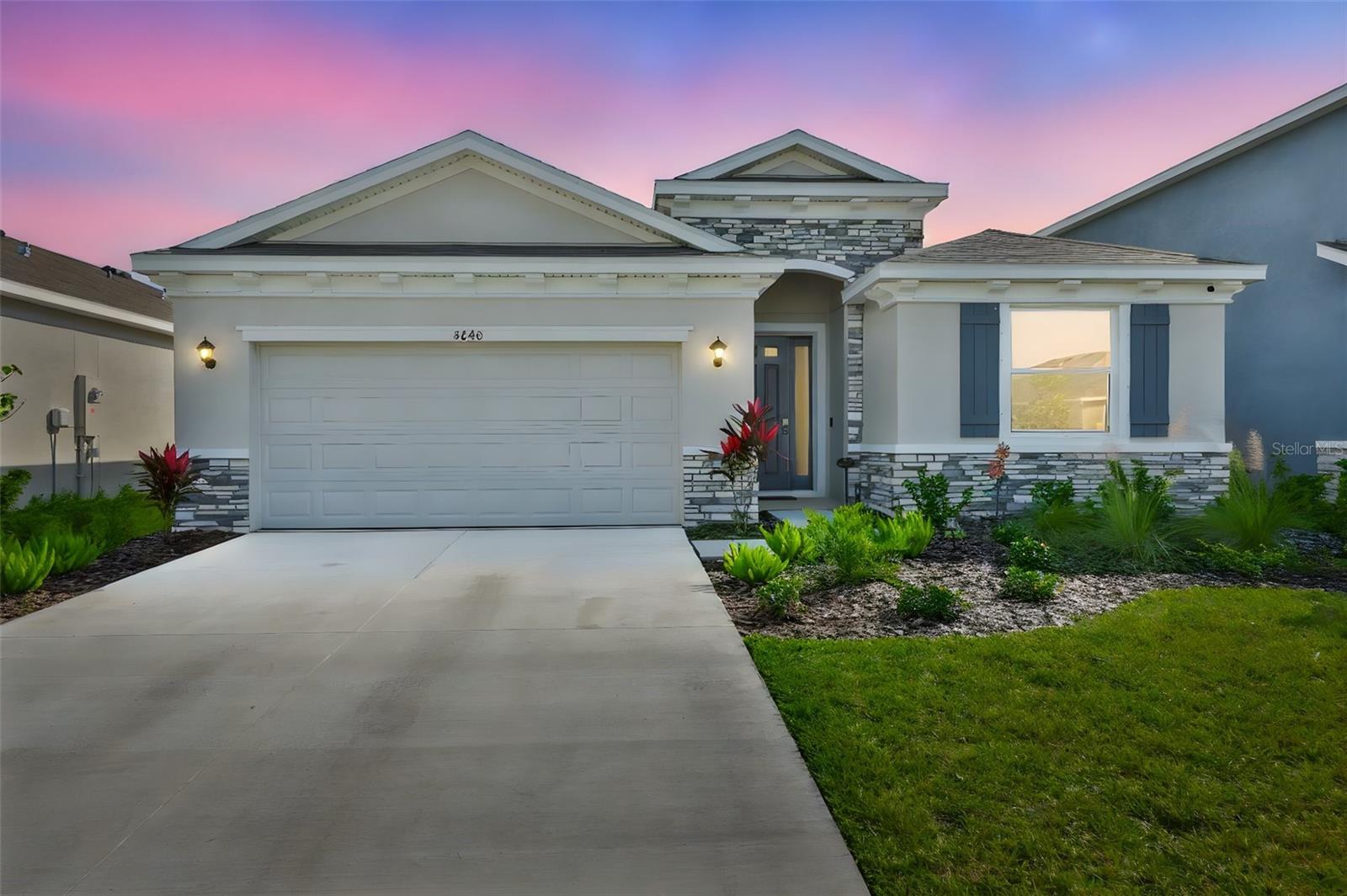 Single Family Residence in PALMETTO, FL - Daniel Dourado