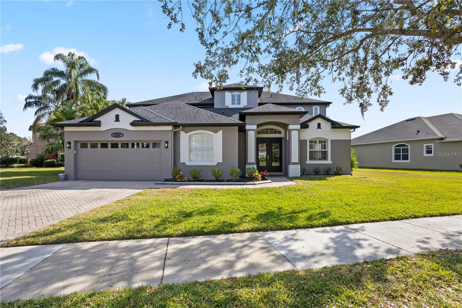 Single Family Residence in OVIEDO, FL - Daniel Dourado