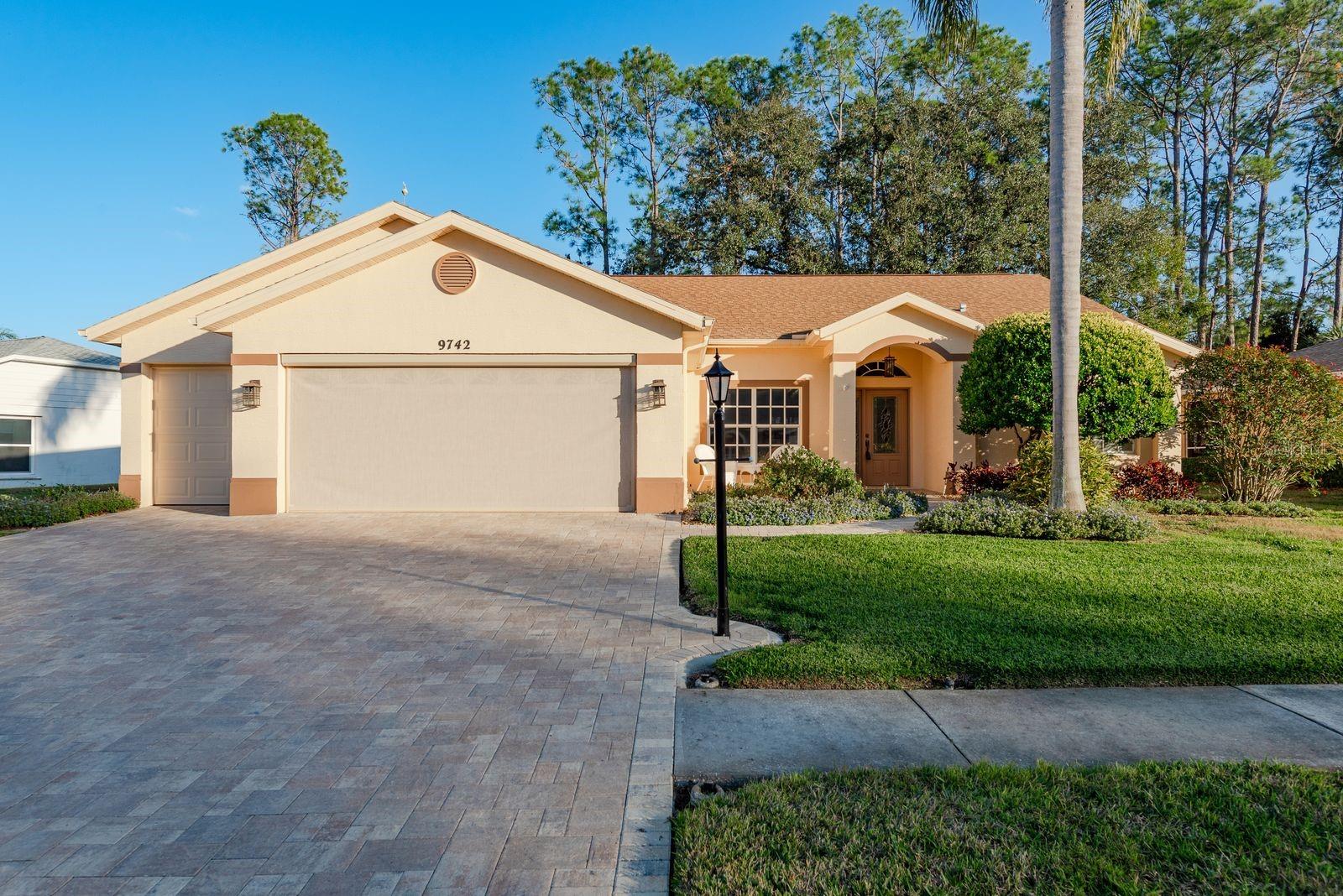 Single Family Residence em NEW PORT RICHEY, FL - Daniel Dourado
