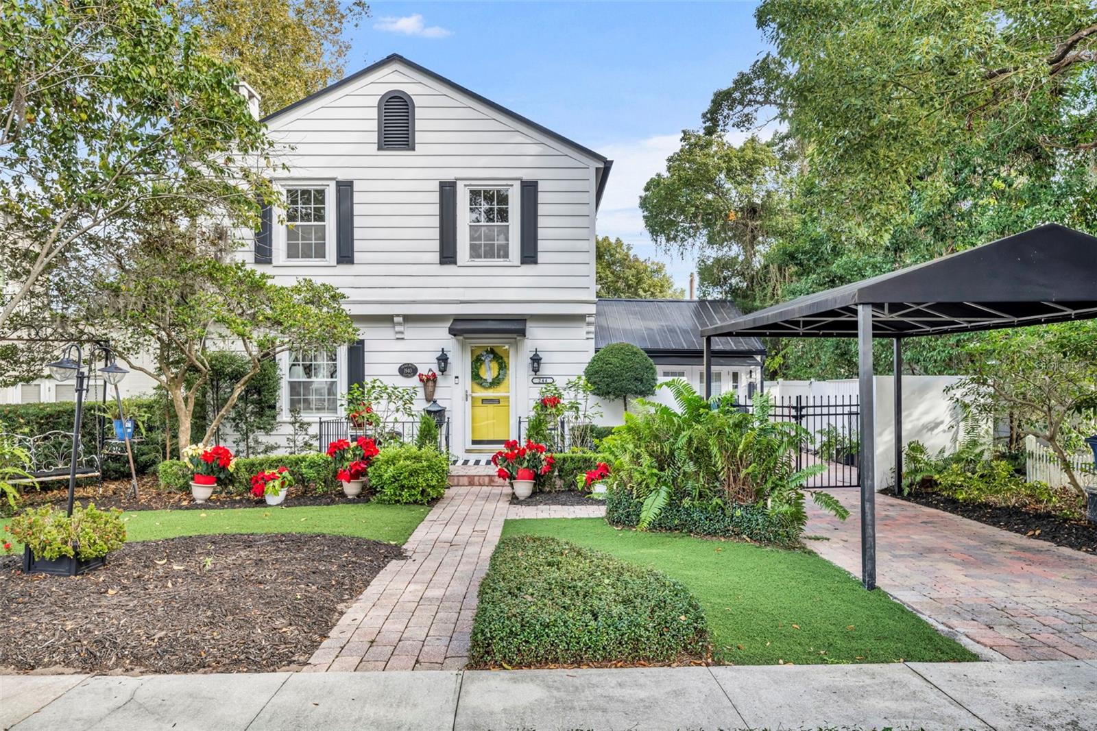 Single Family Residence in WINTER PARK, FL - Daniel Dourado