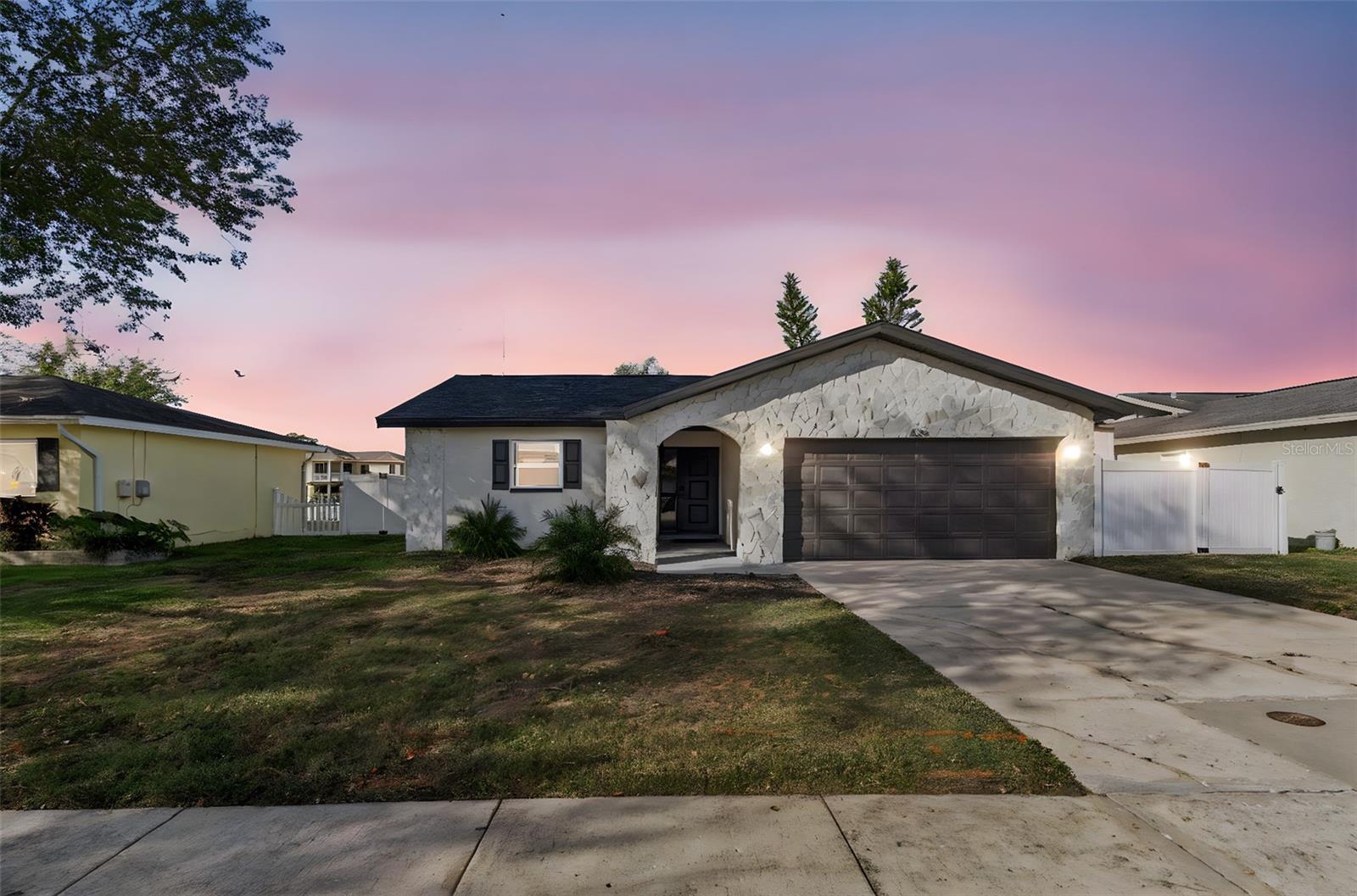 Single Family Residence em SEMINOLE, FL - Daniel Dourado