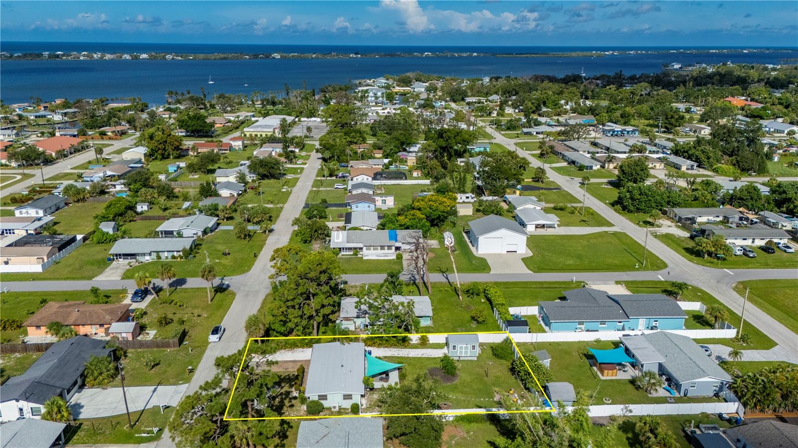 Single Family Residence em ENGLEWOOD, FL - Daniel Dourado